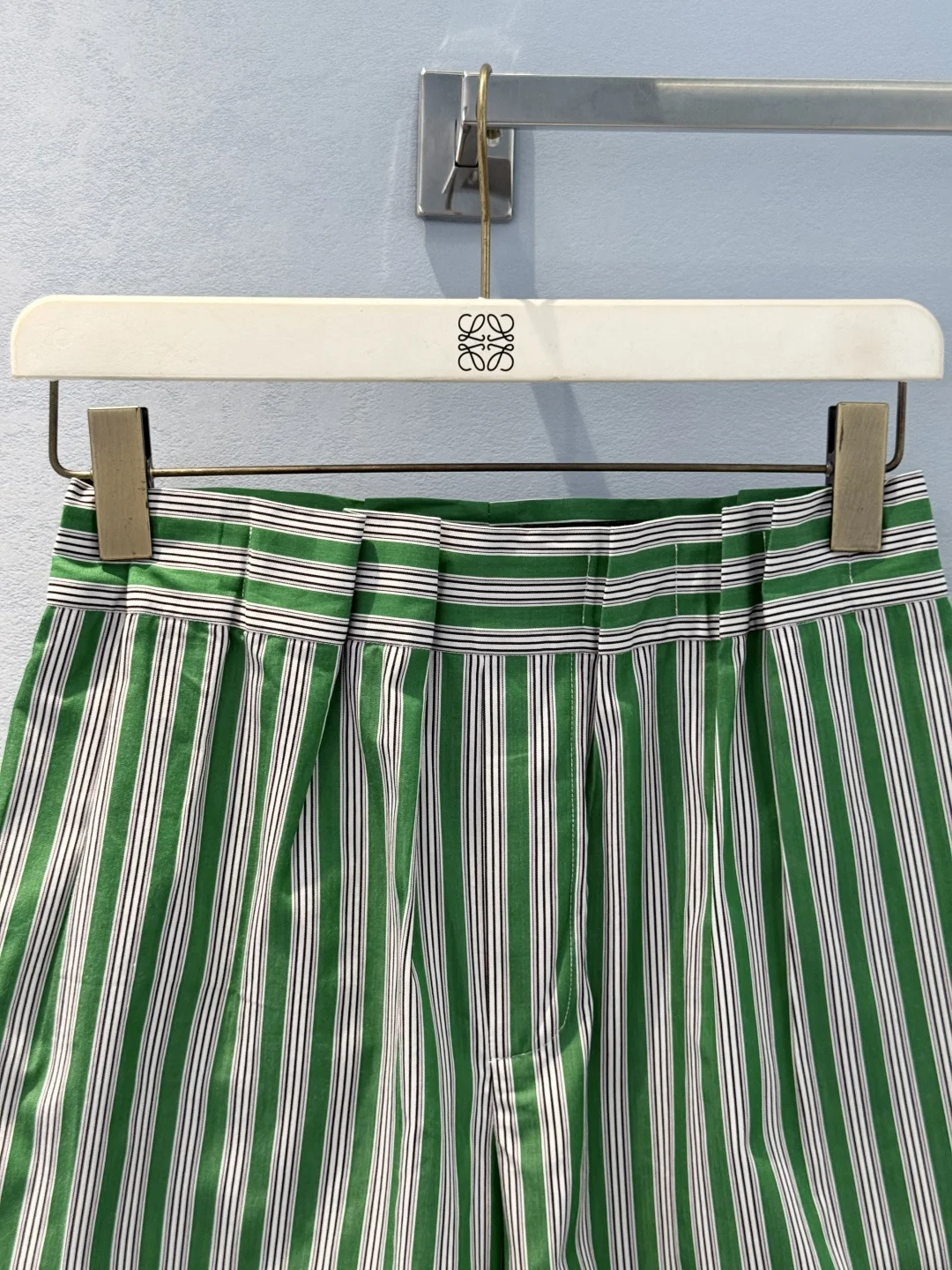 LOEWE Shorts Cotton Green-White S-M-L B60202609062274 - Image 4