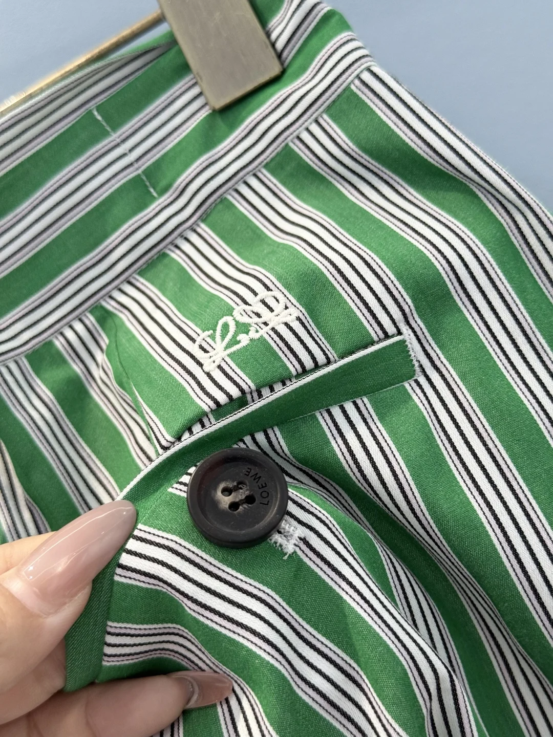 LOEWE Shorts Cotton Green-White S-M-L B60202609062274 - Image 6