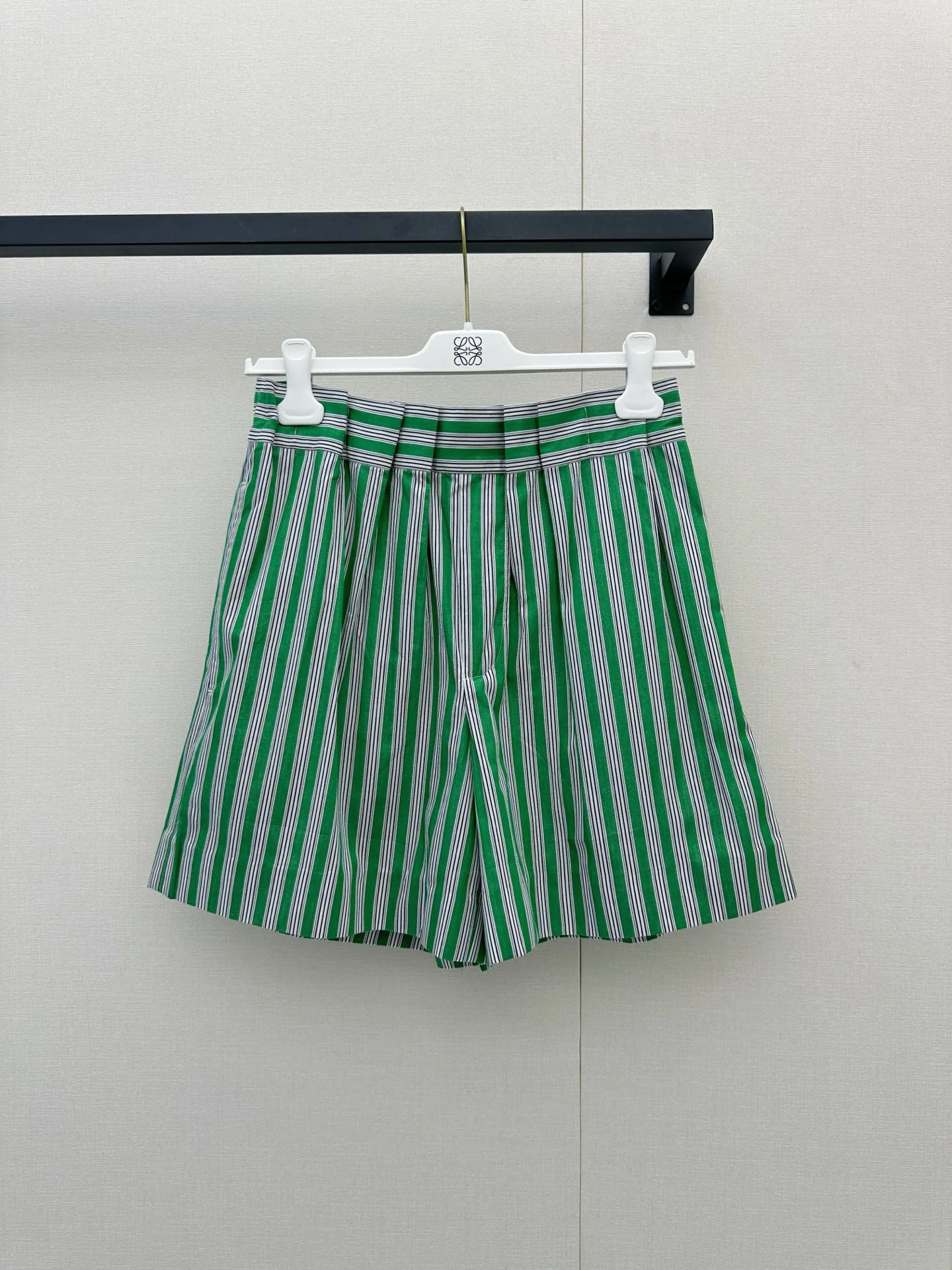LOEWE Shorts Green-White S-L B55202609062842