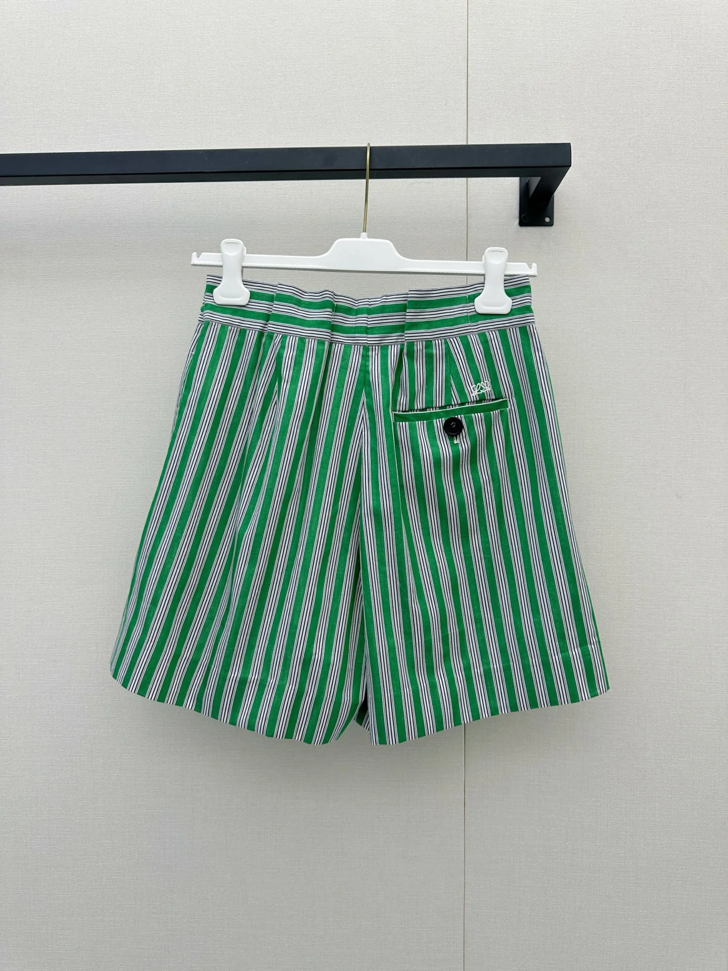 LOEWE Shorts Green-White S-L B55202609062842 - Image 7