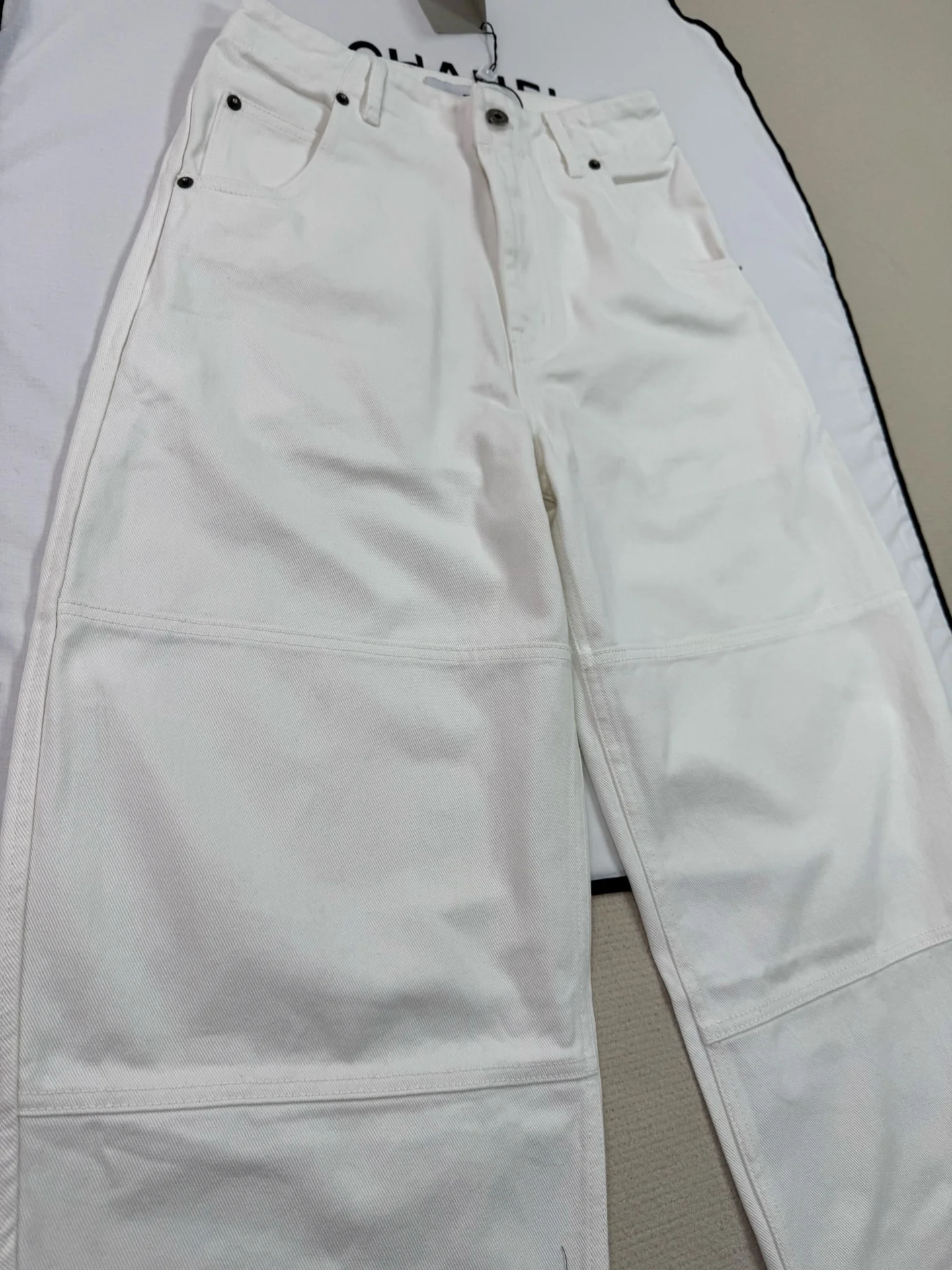 LOEWE Trousers White S-L C05202609063138 - Image 10