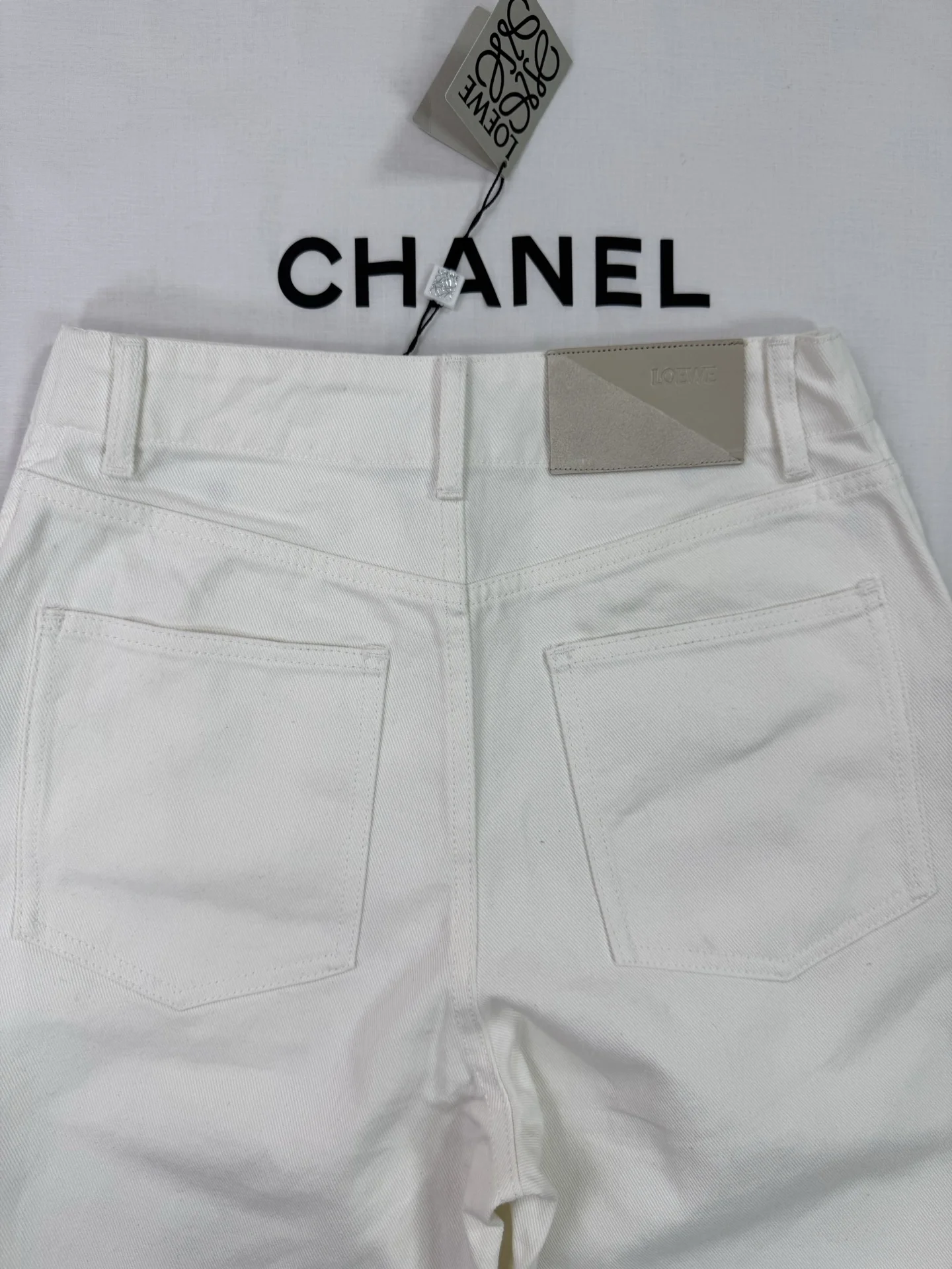 LOEWE Trousers White S-L C05202609063138 - Image 3