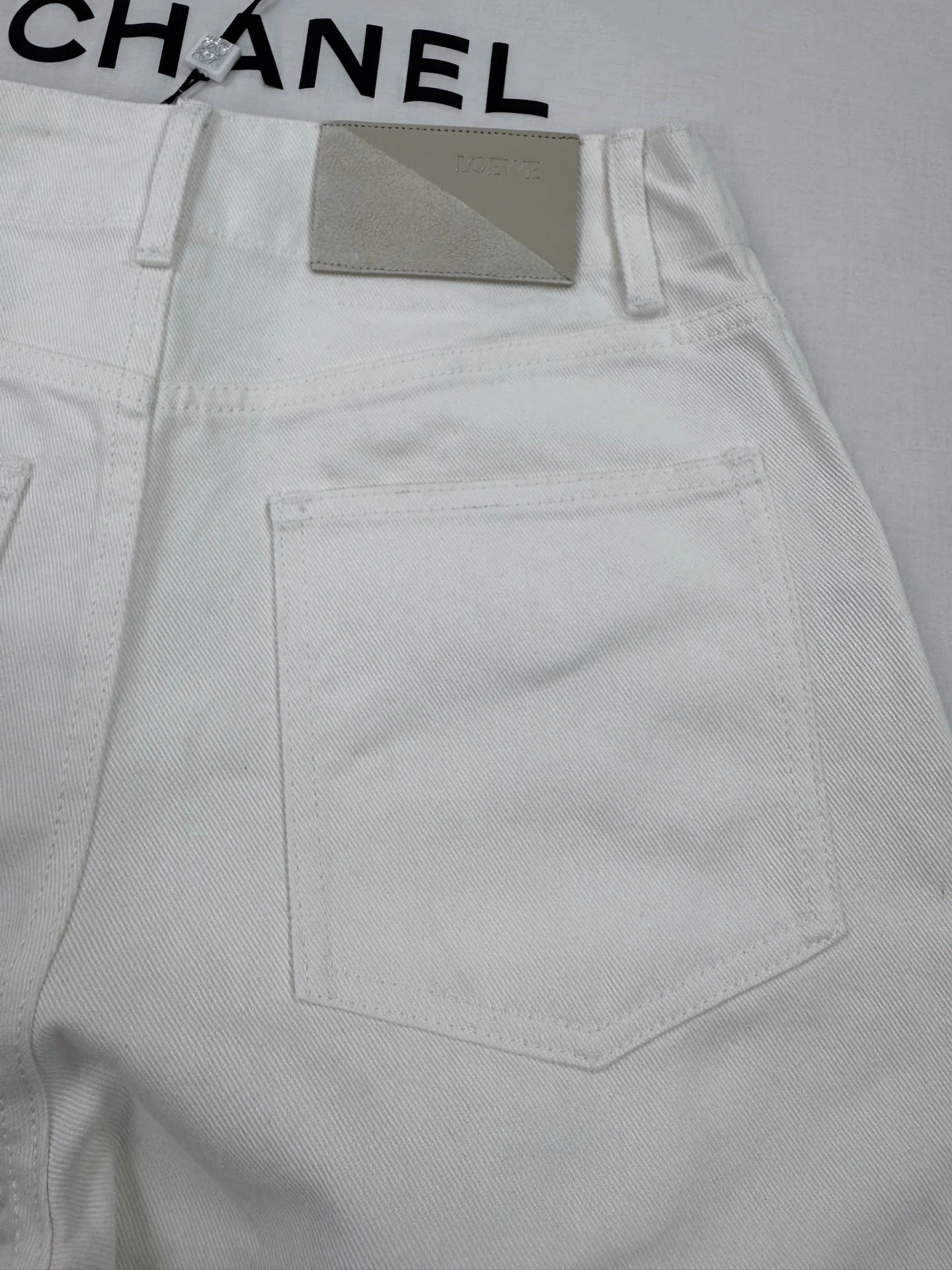 LOEWE Trousers White S-L C05202609063138 - Image 4