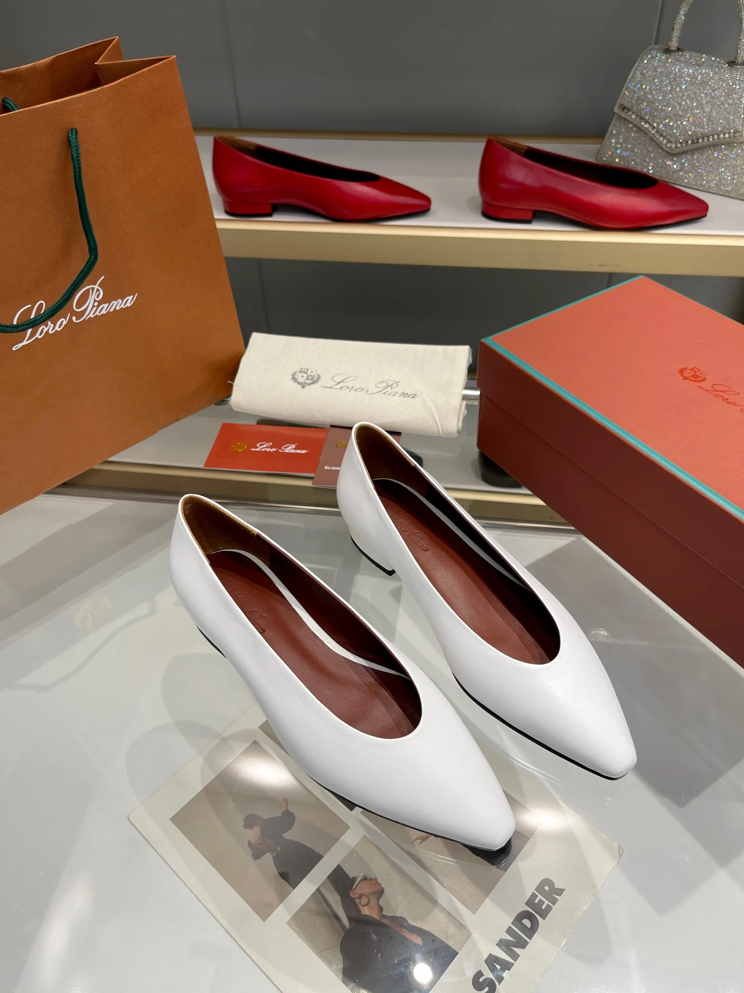 LORO PIANA Flats Sheep Leather White-Black EU35-42 B50202609111341 - Image 4