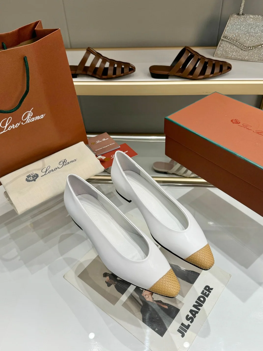 LORO PIANA Flats Sheepskin Leather White-Tan EU35-42 B50202609111324