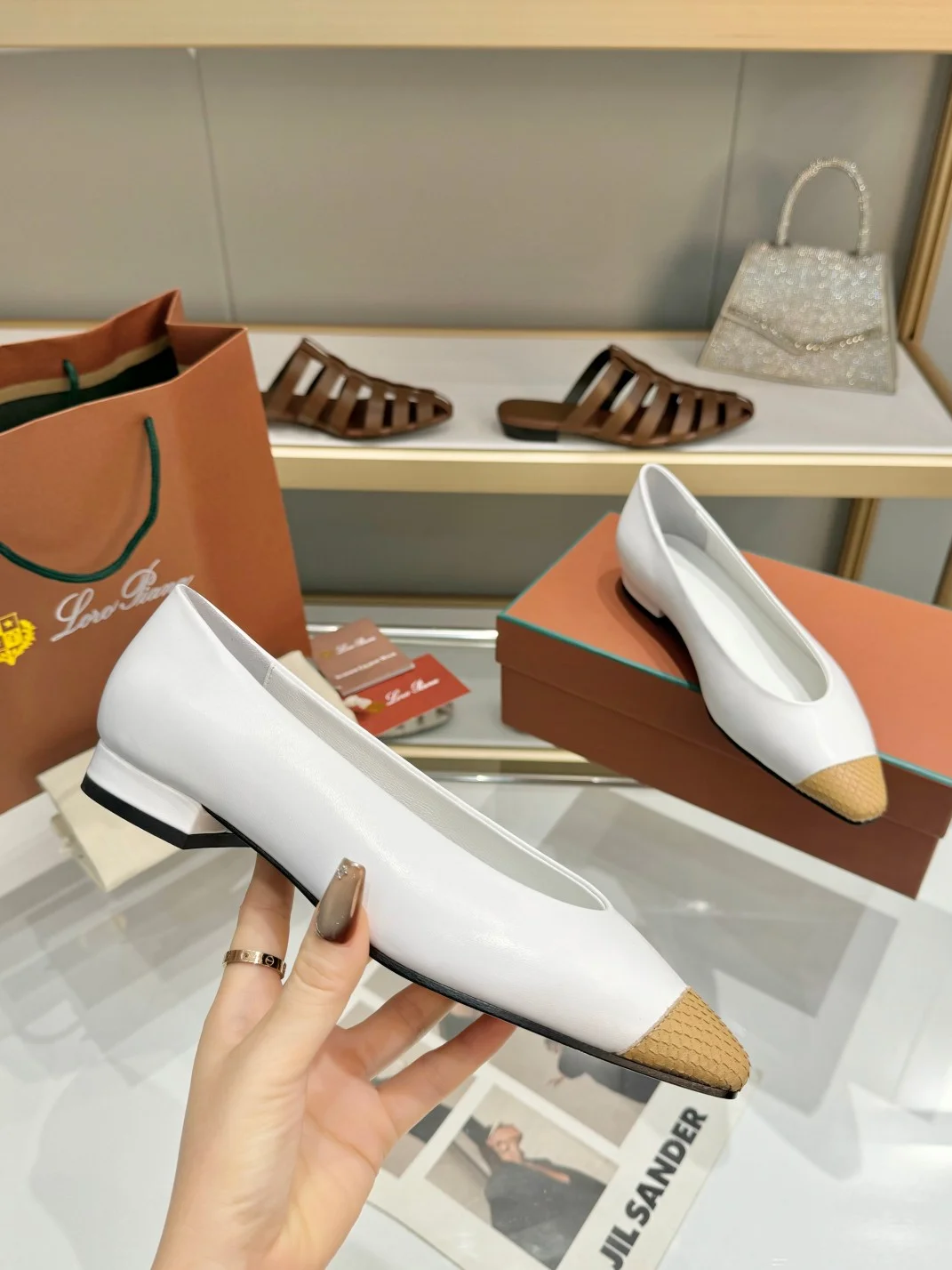 LORO PIANA Flats Sheepskin Leather White-Tan EU35-42 B50202609111324 - Image 4
