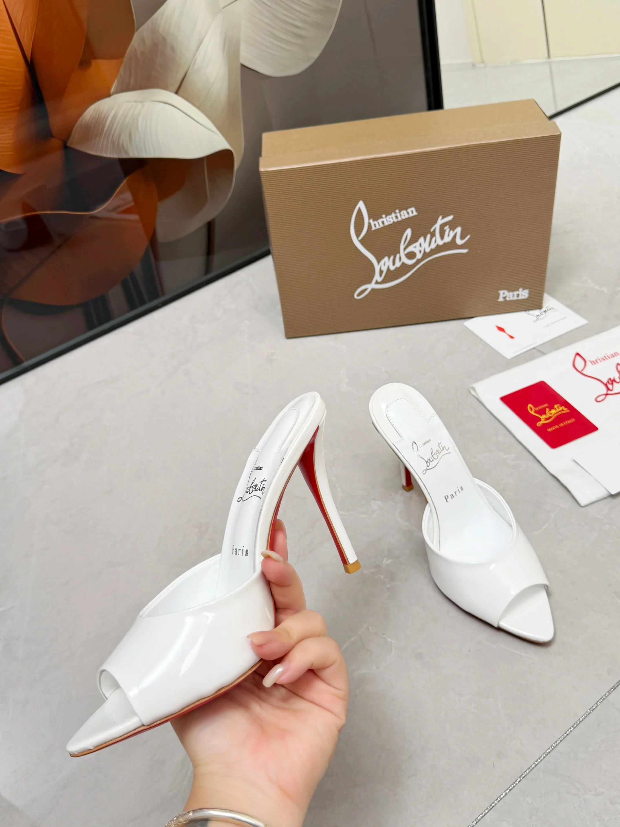 LOUBOUTIN Heels White-Red B60202609110677 - Image 4