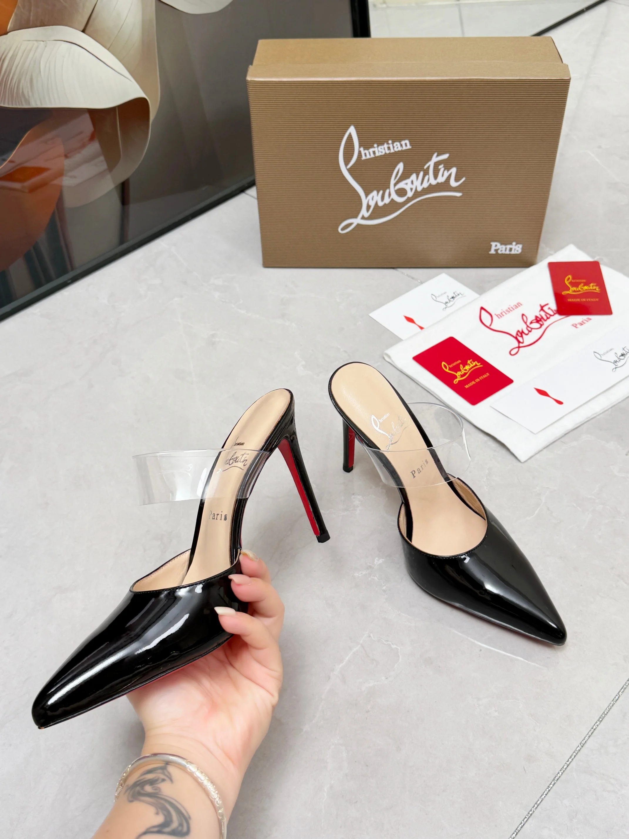 LOUBOUTIN Mules Black-Clear B80202609110683 - Image 4
