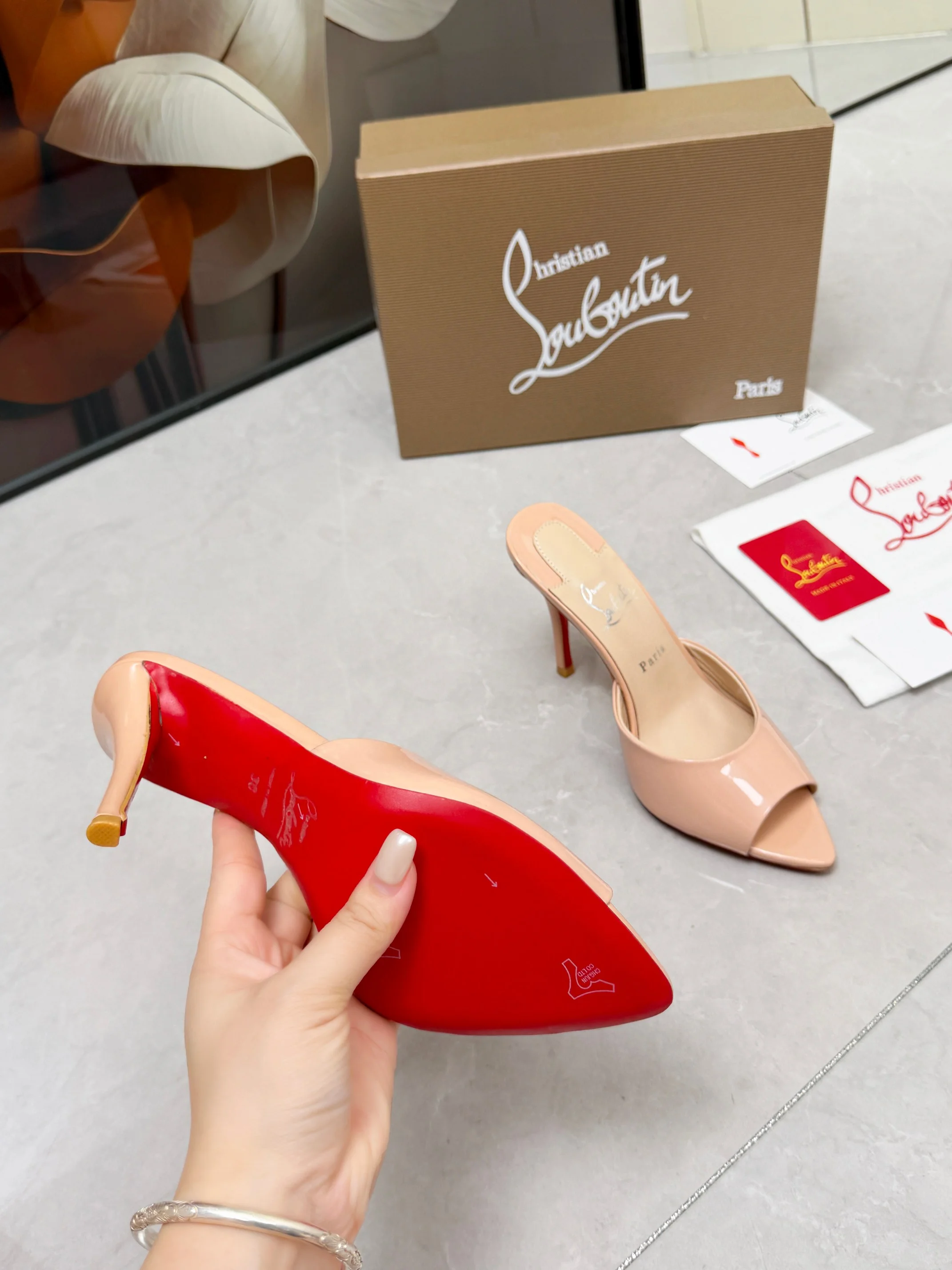 LOUBOUTIN Mules Patent Leather Nude-Red EU35-39 B60202609110678 - Image 5
