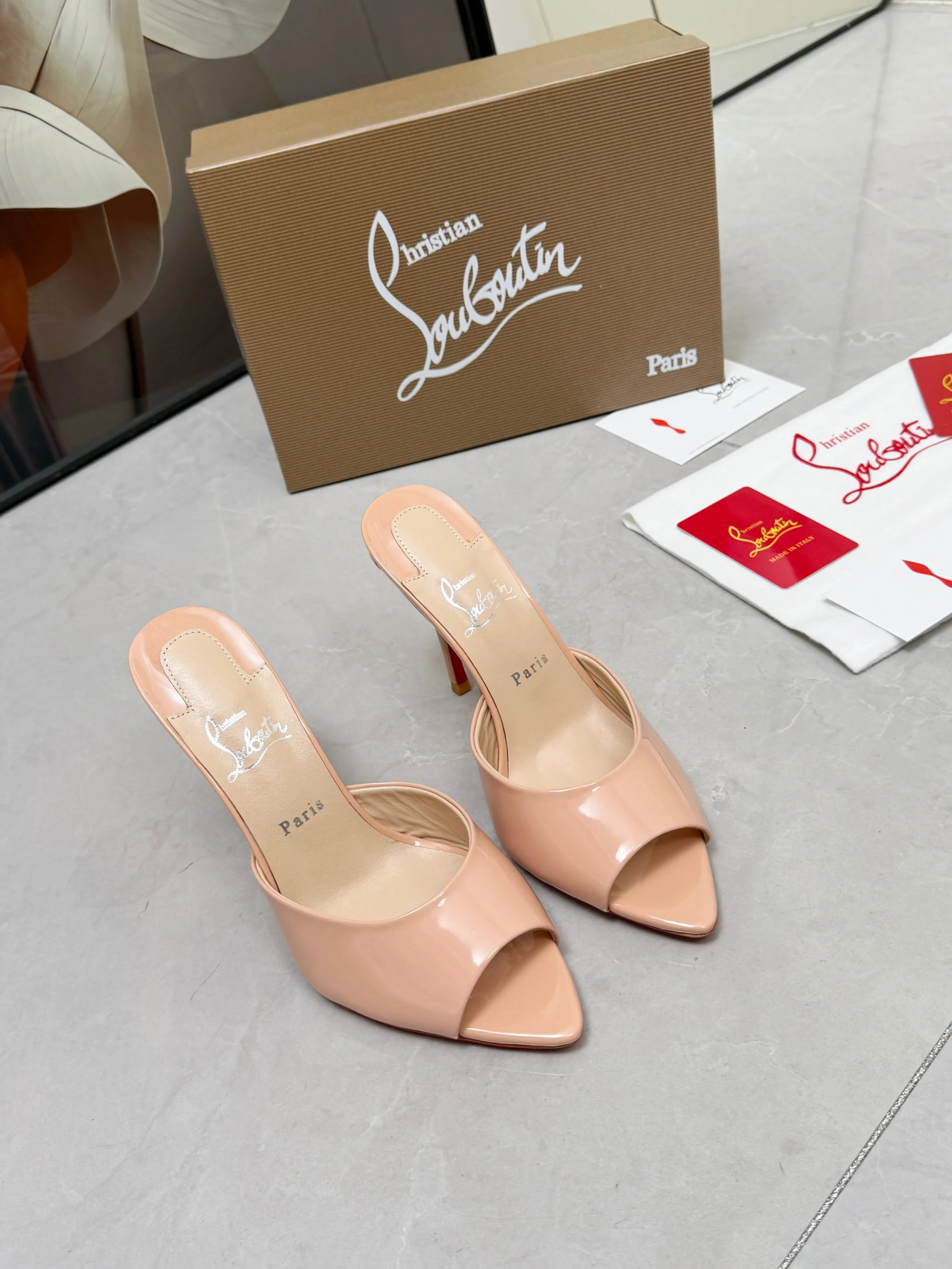 LOUBOUTIN Mules Patent Leather Nude-Red EU35-39 B60202609110678 - Image 9