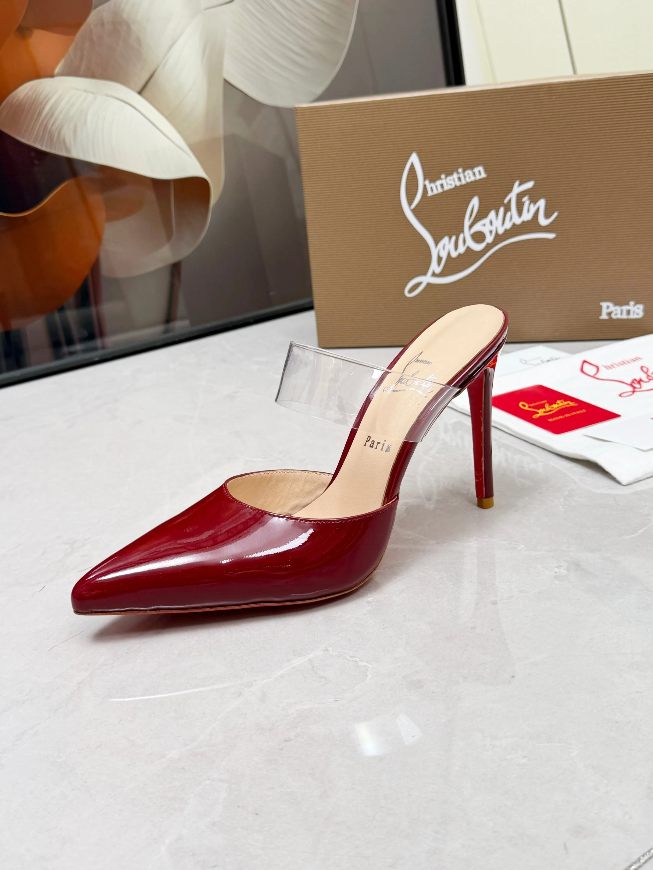 LOUBOUTIN Mules Patent Leather Red-Clear EU35-39 B80202609110680