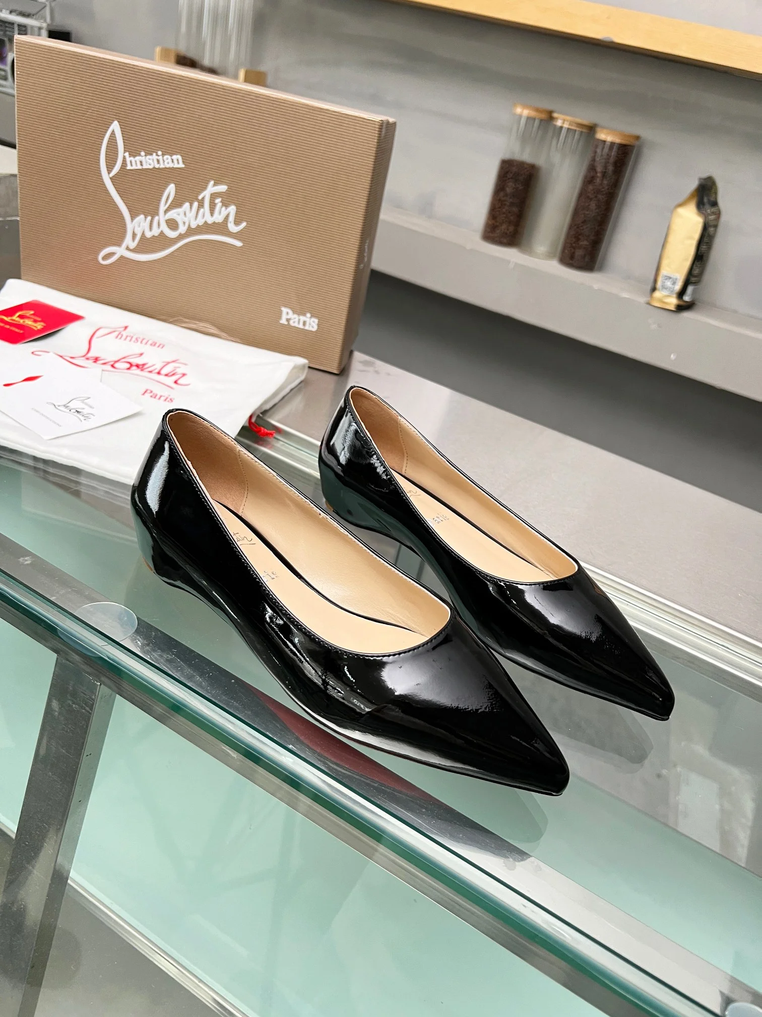LOUBOUTIN Pumps Patent Leather Black EU35-39 B60202609110032 - Image 10