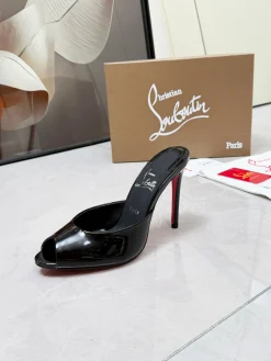 LOUBOUTIN Pumps Patent Leather Black-Red EU35-39 B60202609110675