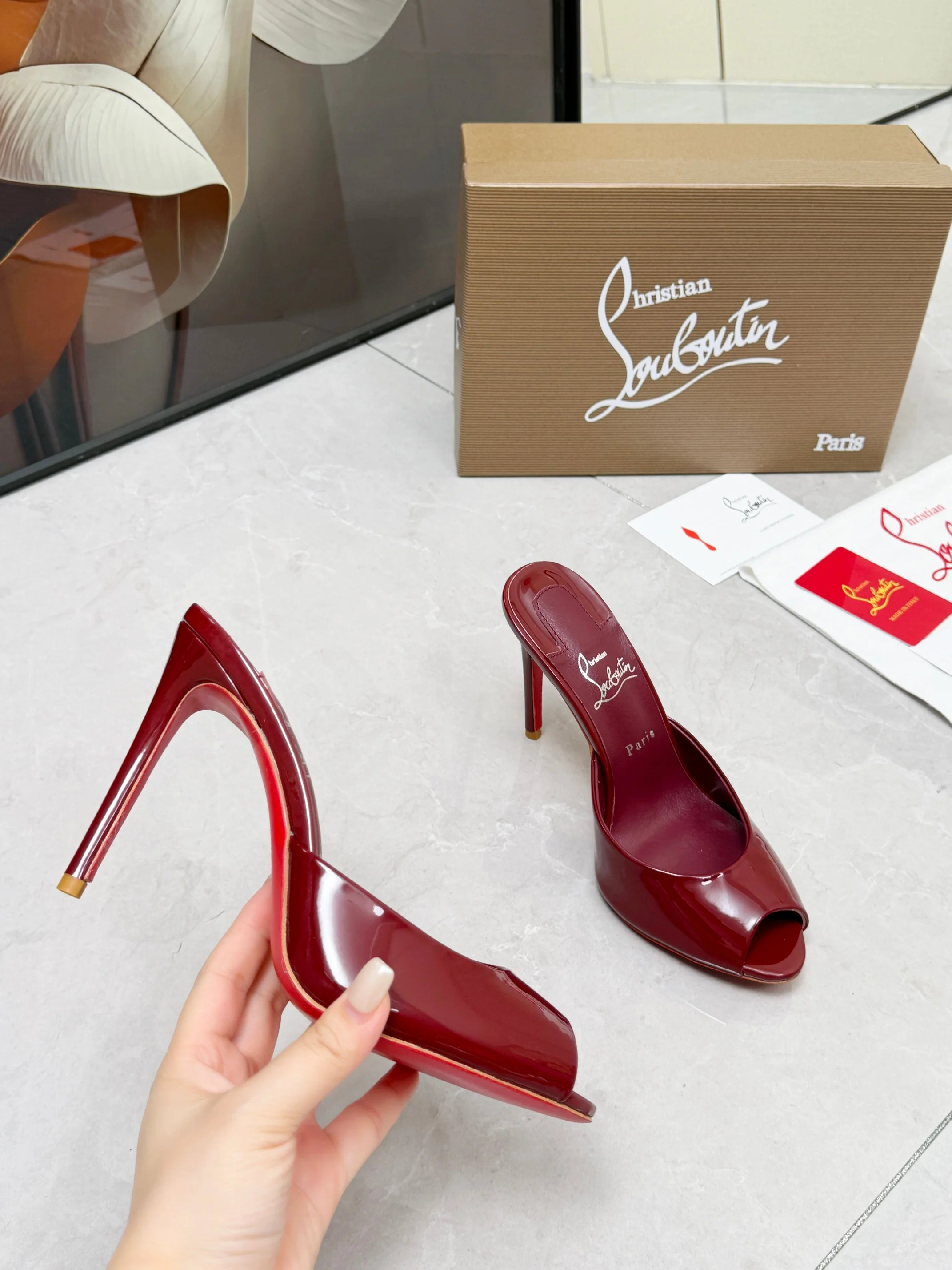 LOUBOUTIN Pumps Patent Leather Red EU35-39 B60202609110672 - Image 3