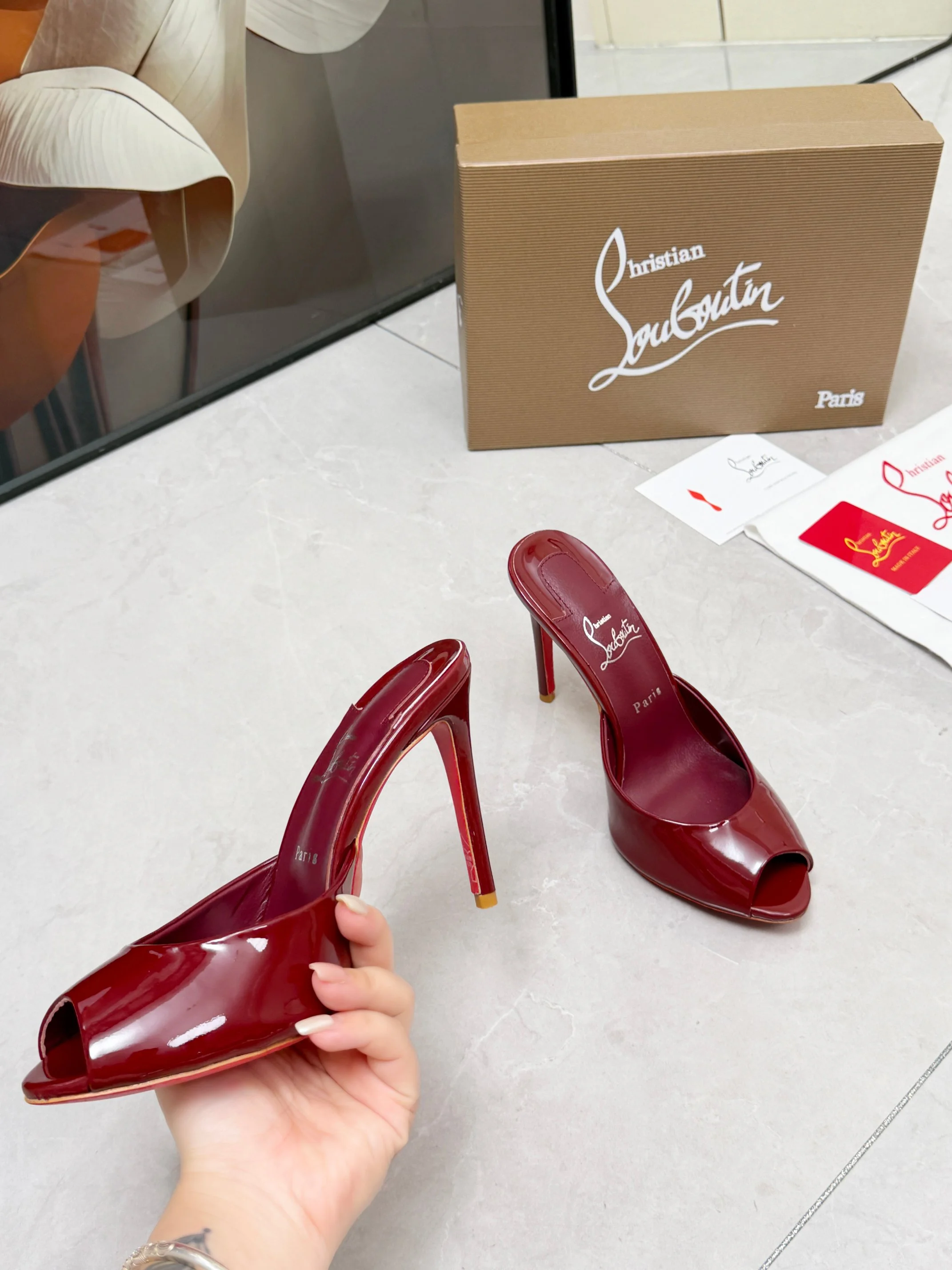 LOUBOUTIN Pumps Patent Leather Red EU35-39 B60202609110672 - Image 4