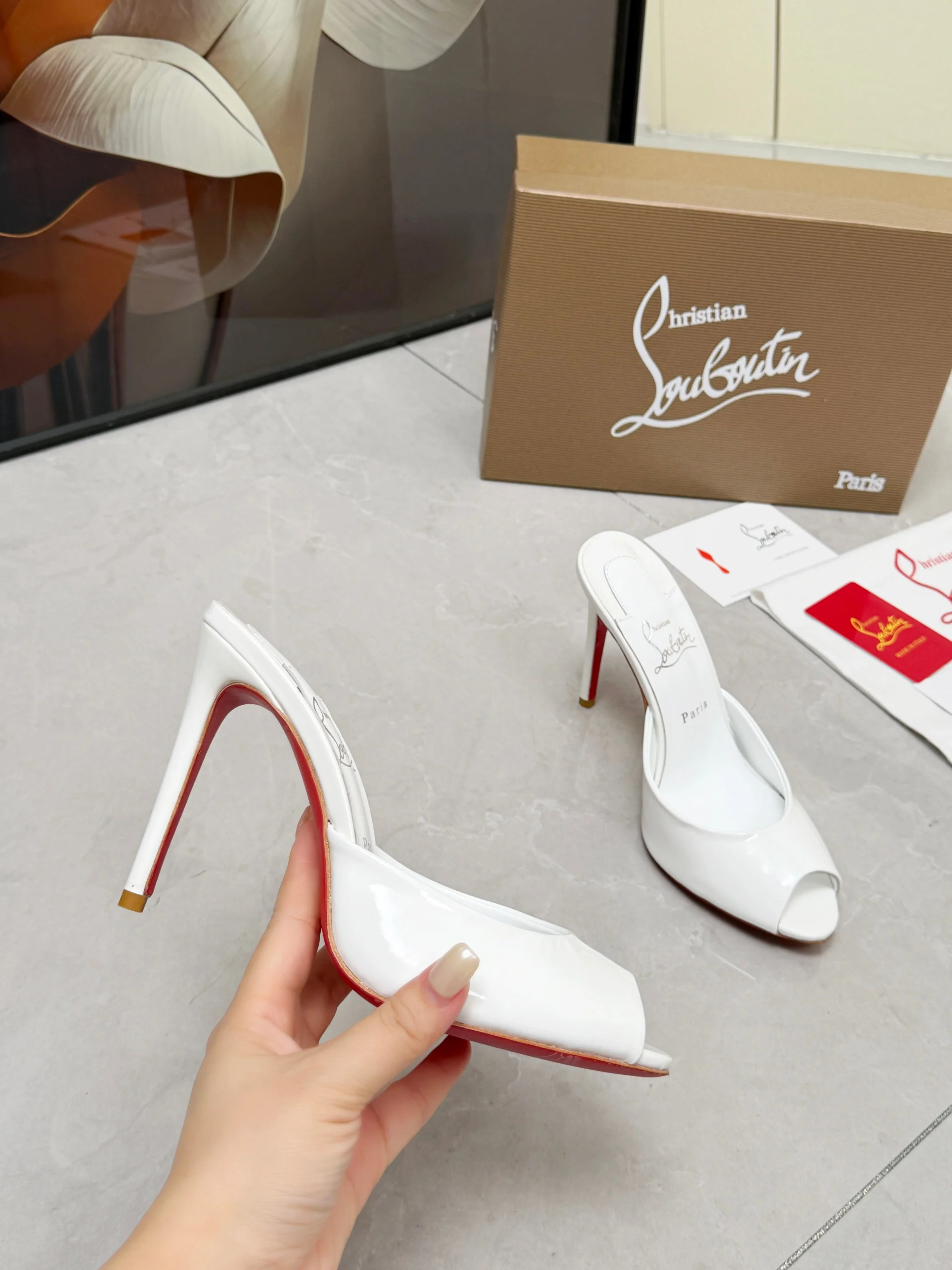 LOUBOUTIN Pumps White-Red B60202609110673 - Image 3