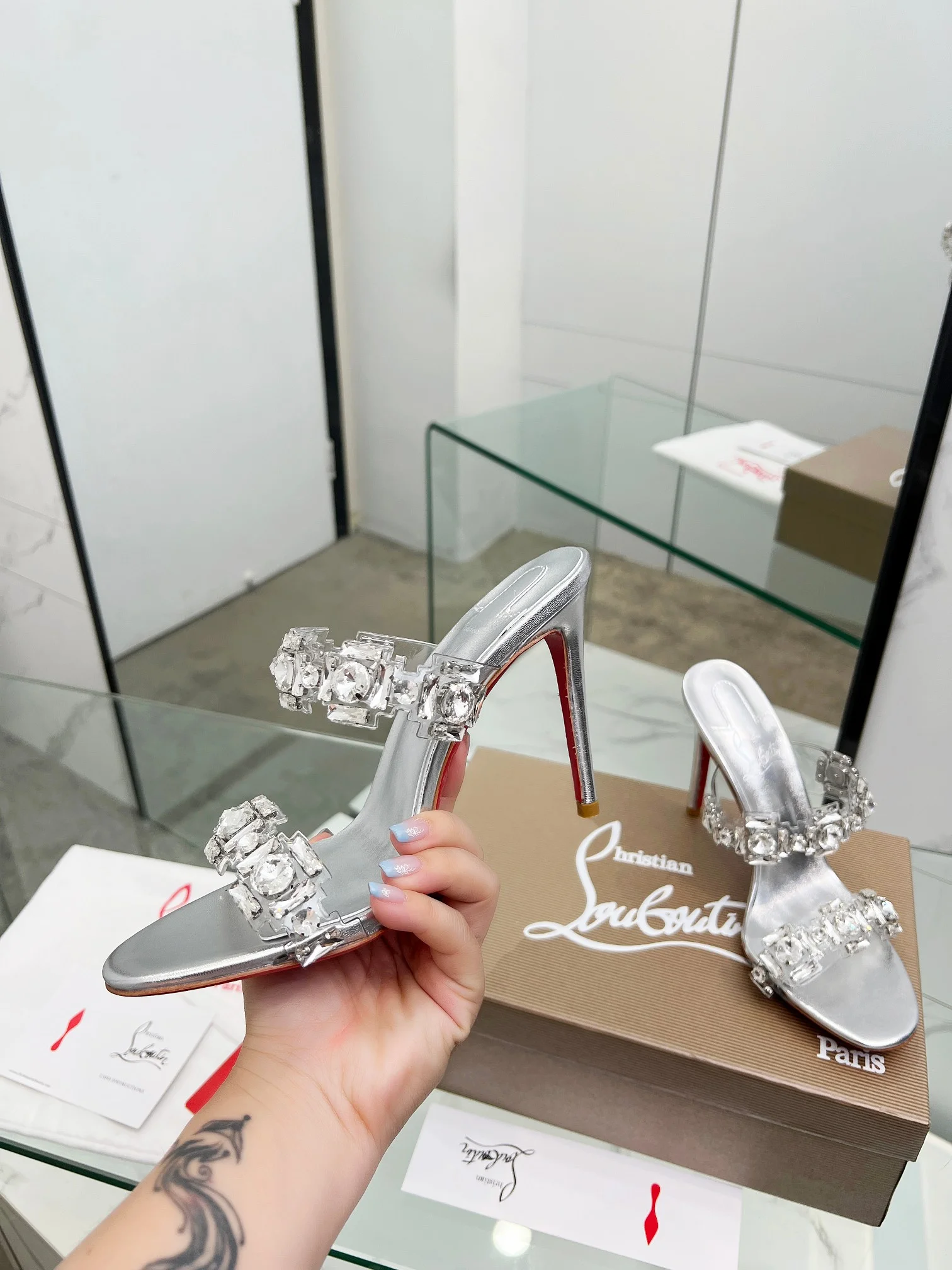 LOUBOUTIN Sandals PVC Crystal Silver-Clear EU35-39 B80202609110013 - Image 4