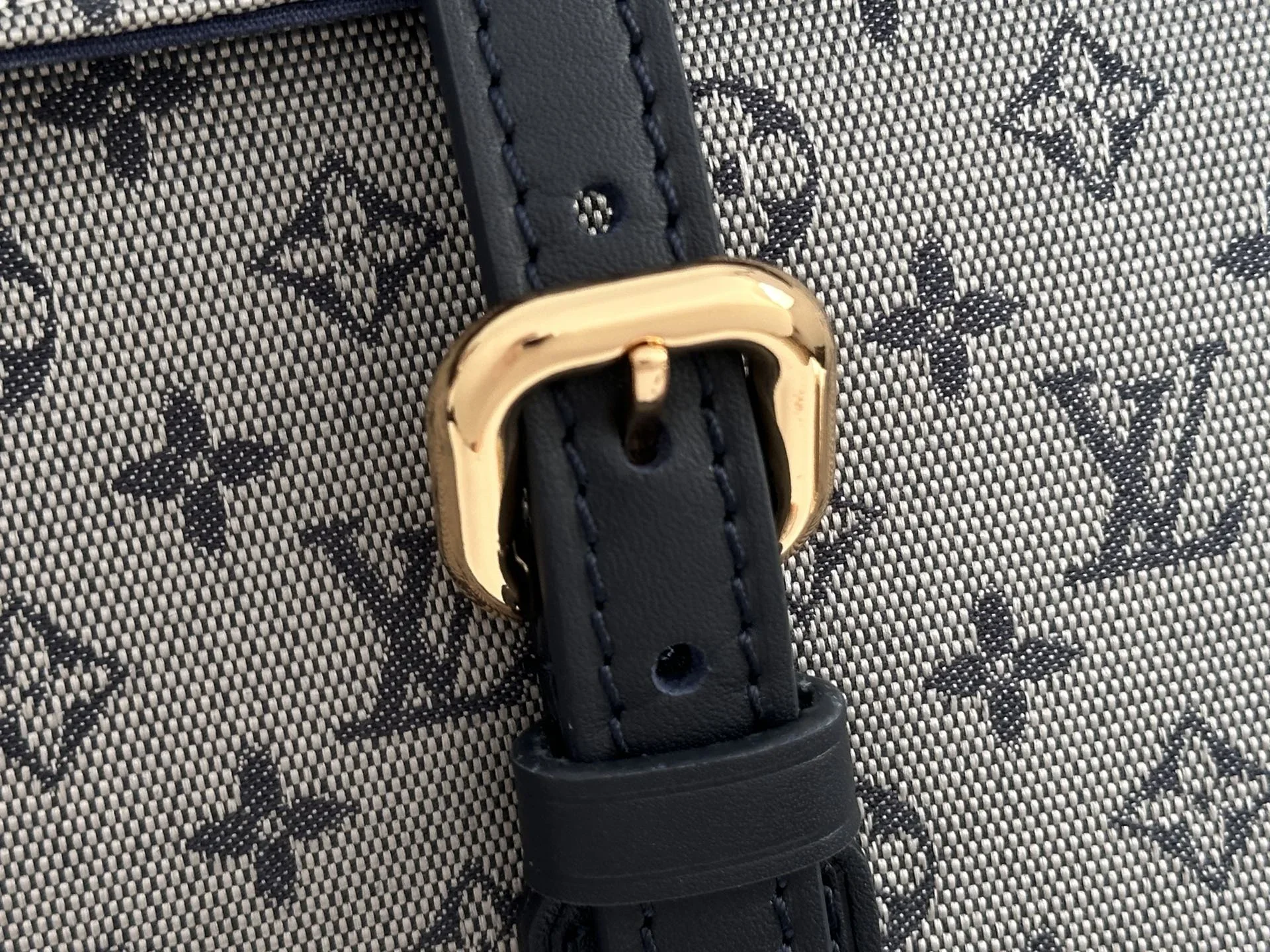 LV Backpacks Bags Gray-Navy 43X30X20CM G80202609090311 - Image 8