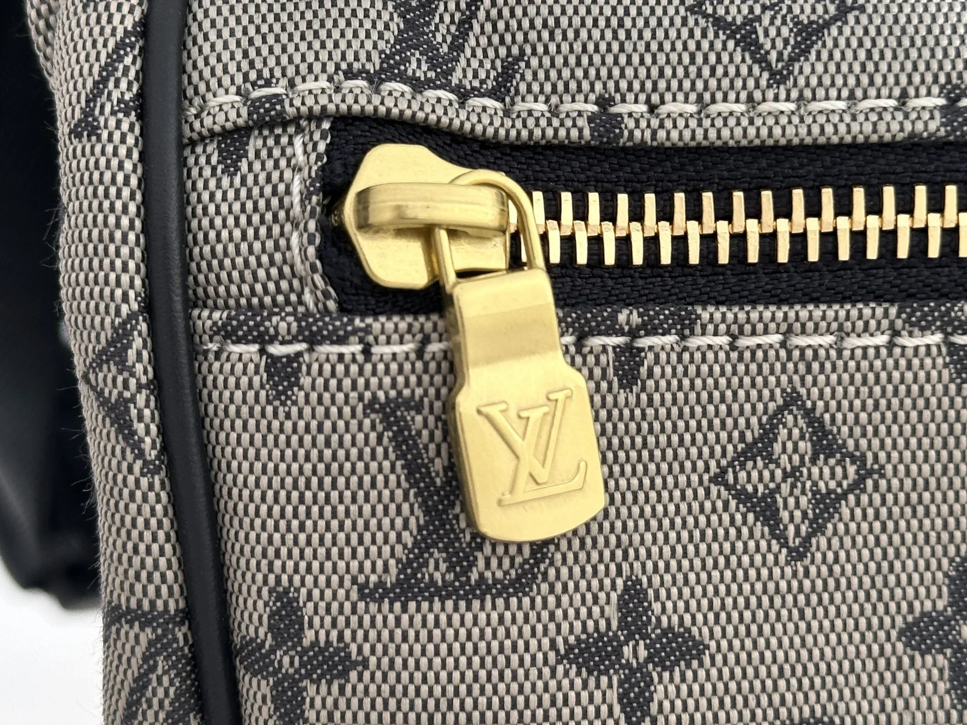 LV Backpacks Bags Gray-Navy 43X30X20CM G80202609090311 - Image 9