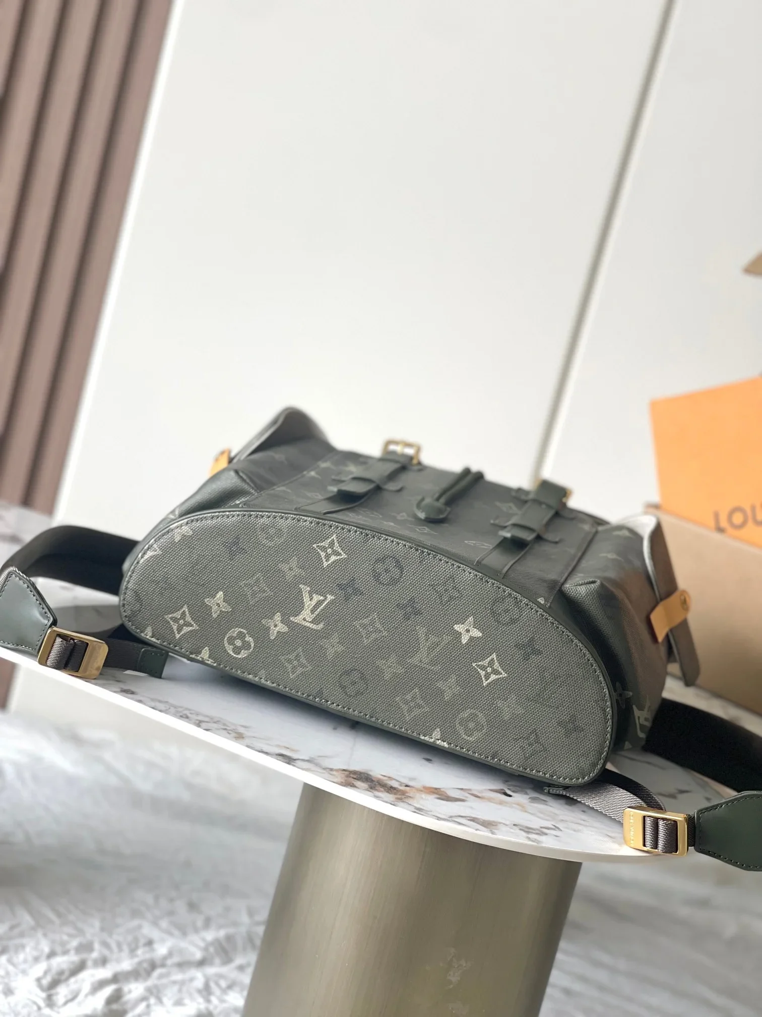 LV Backpacks Bags Green-Gold 33X47X12CM A000202609090313 - Image 4