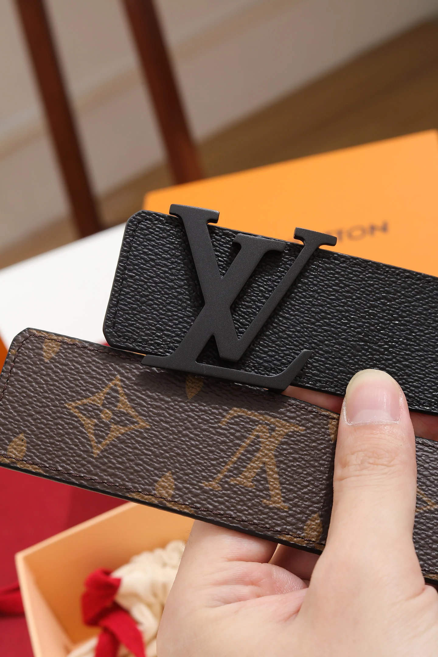 LV Belts Black-Brown A70202609070310 - Image 3