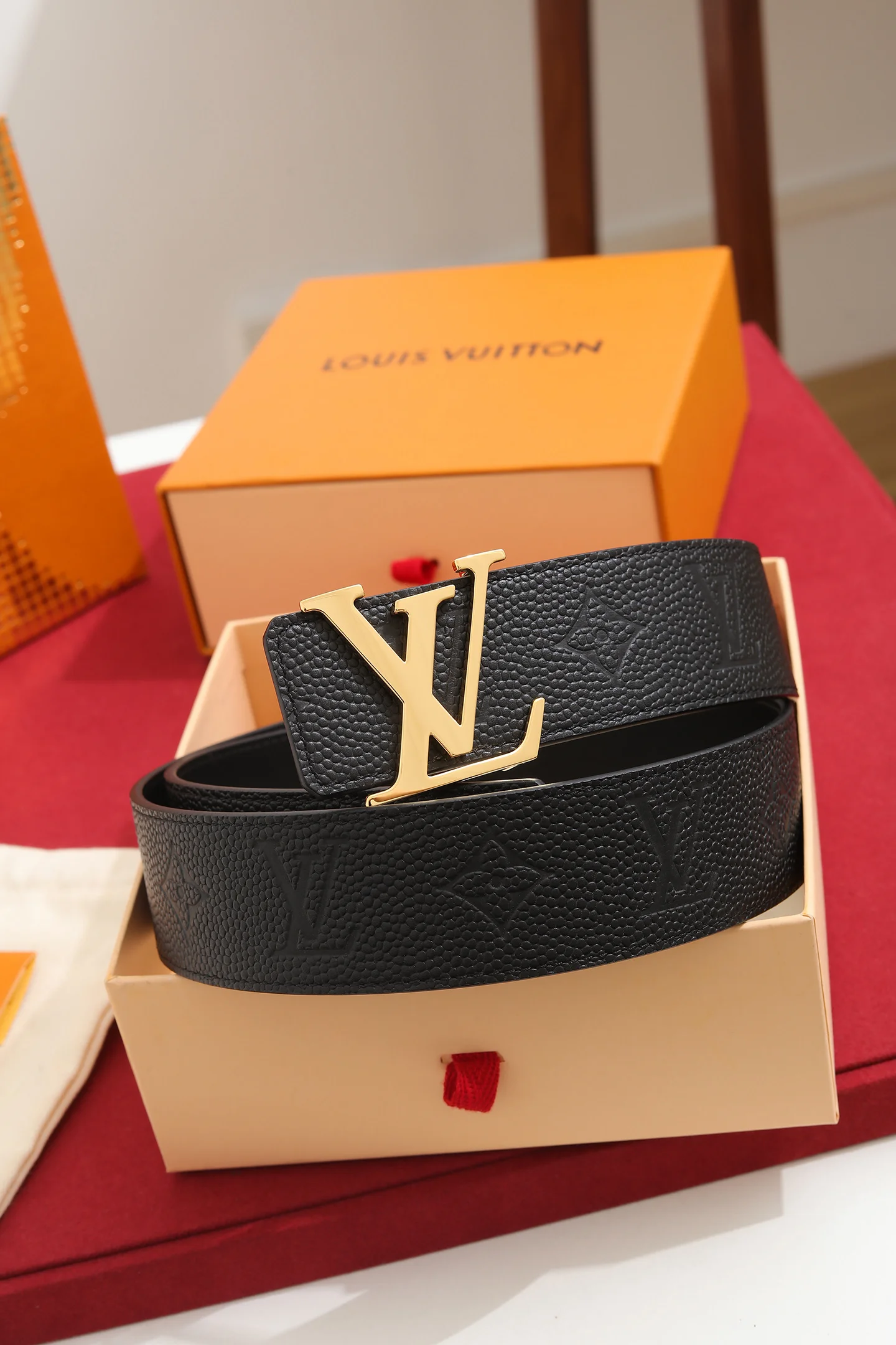 LV Belts Black-Gold B20202609070062