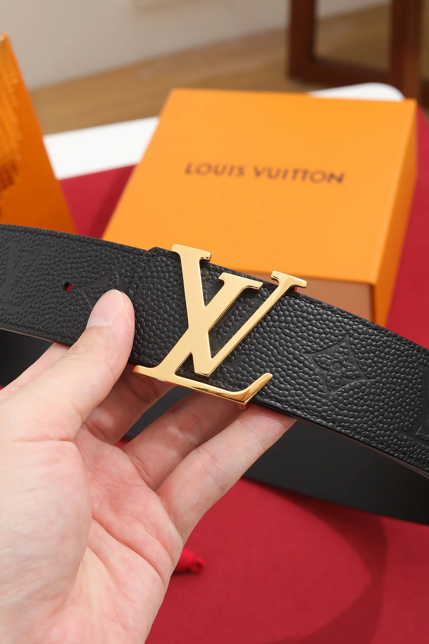 LV Belts Black-Gold B20202609070062 - Image 6