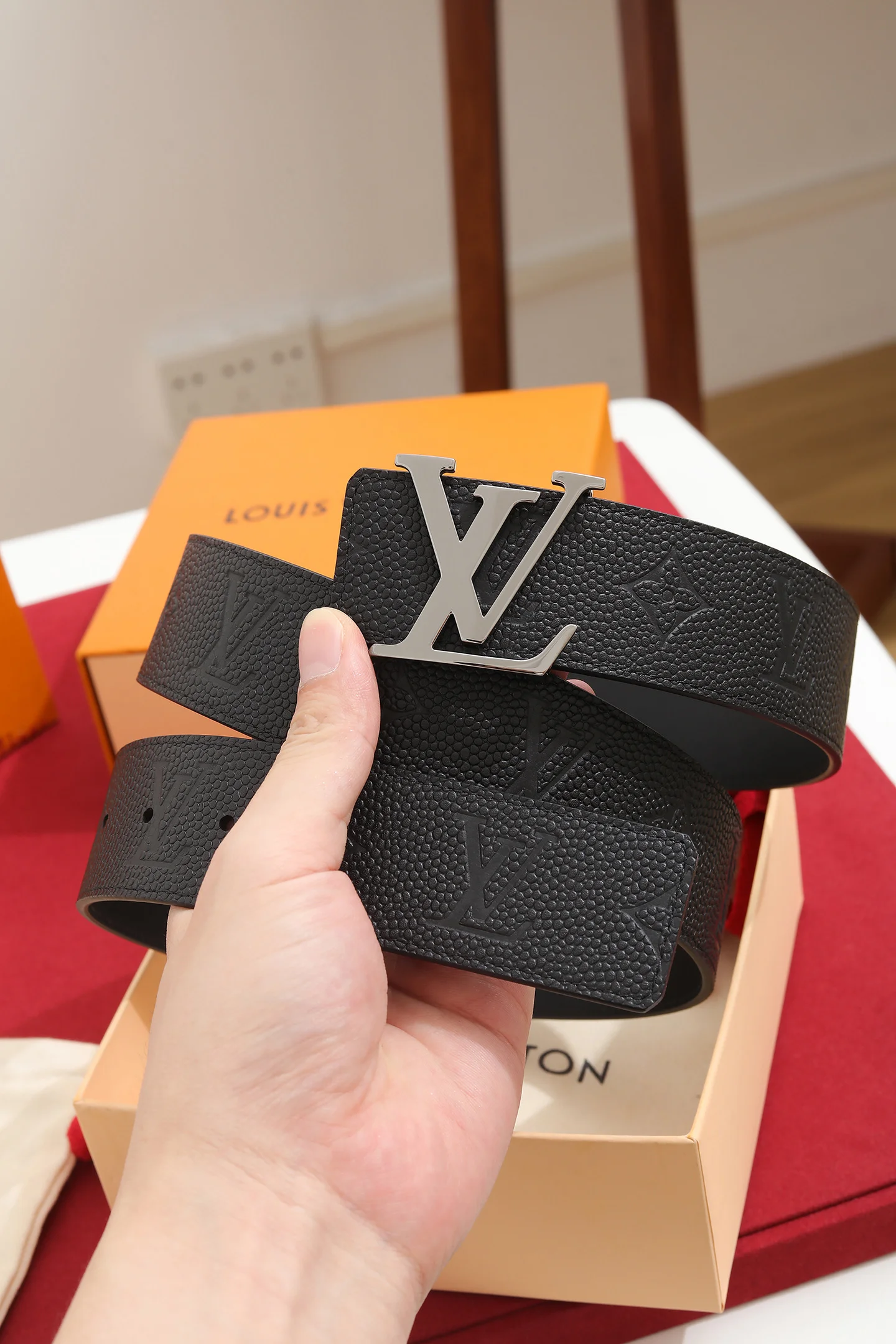 LV Belts Black-Silver B20202609070063 - Image 3