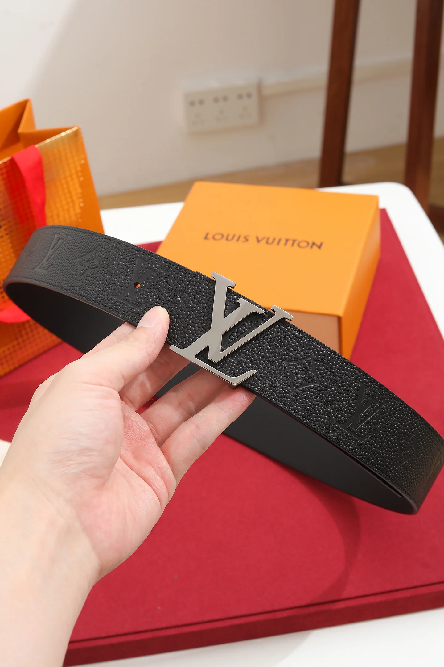 LV Belts Black-Silver B20202609070063 - Image 7