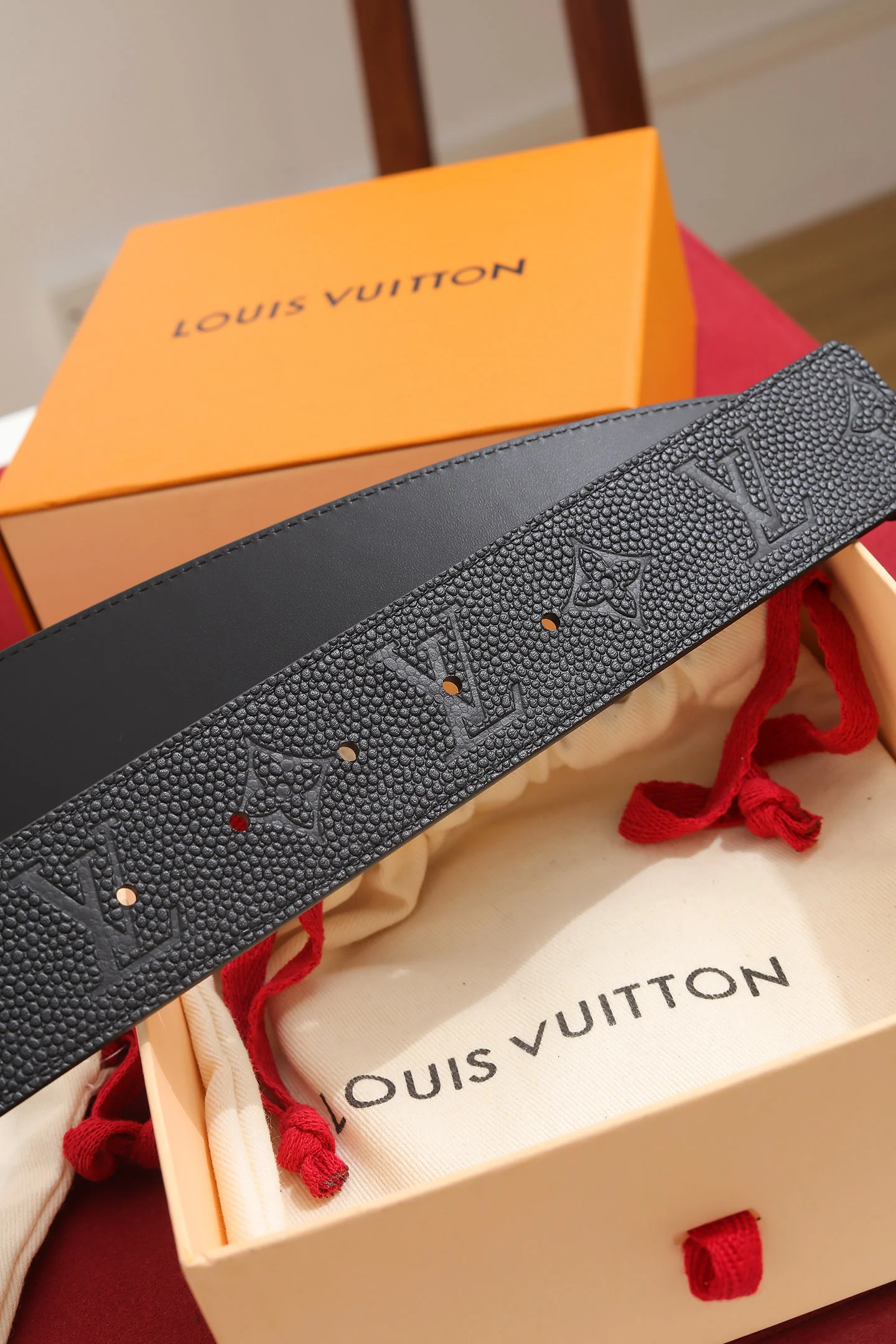 LV Belts Black-Silver B20202609070063 - Image 8