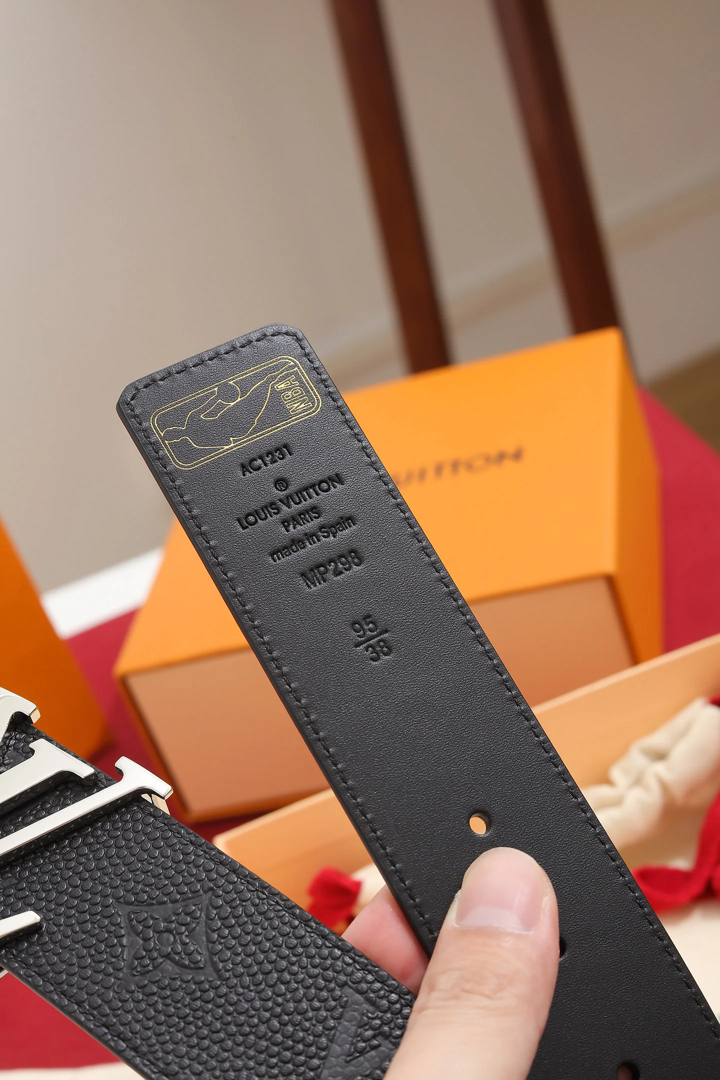 LV Belts Black-Silver B20202609070063 - Image 9