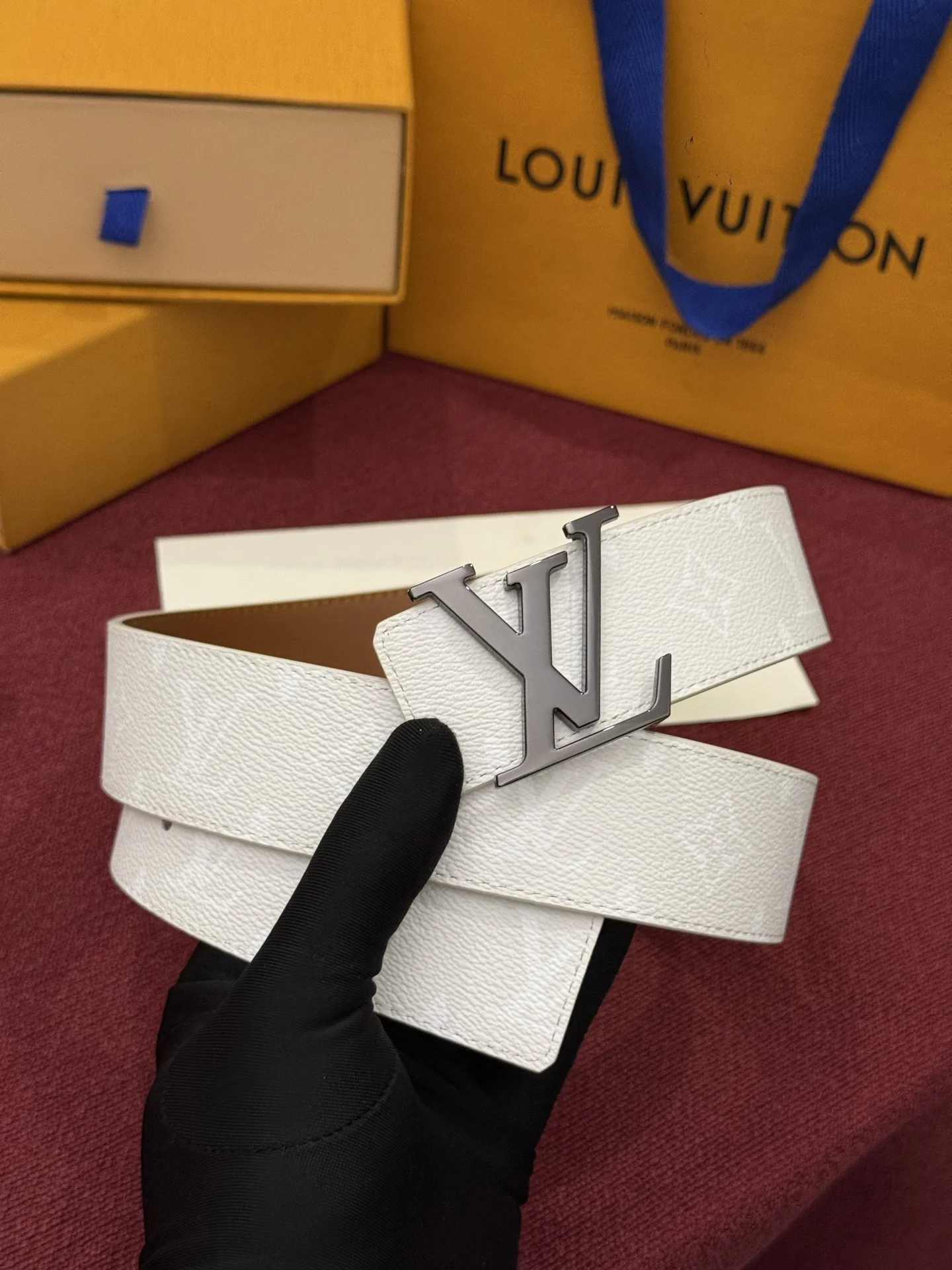 LV Belts White-Silver-Gold-Black A60202609070548