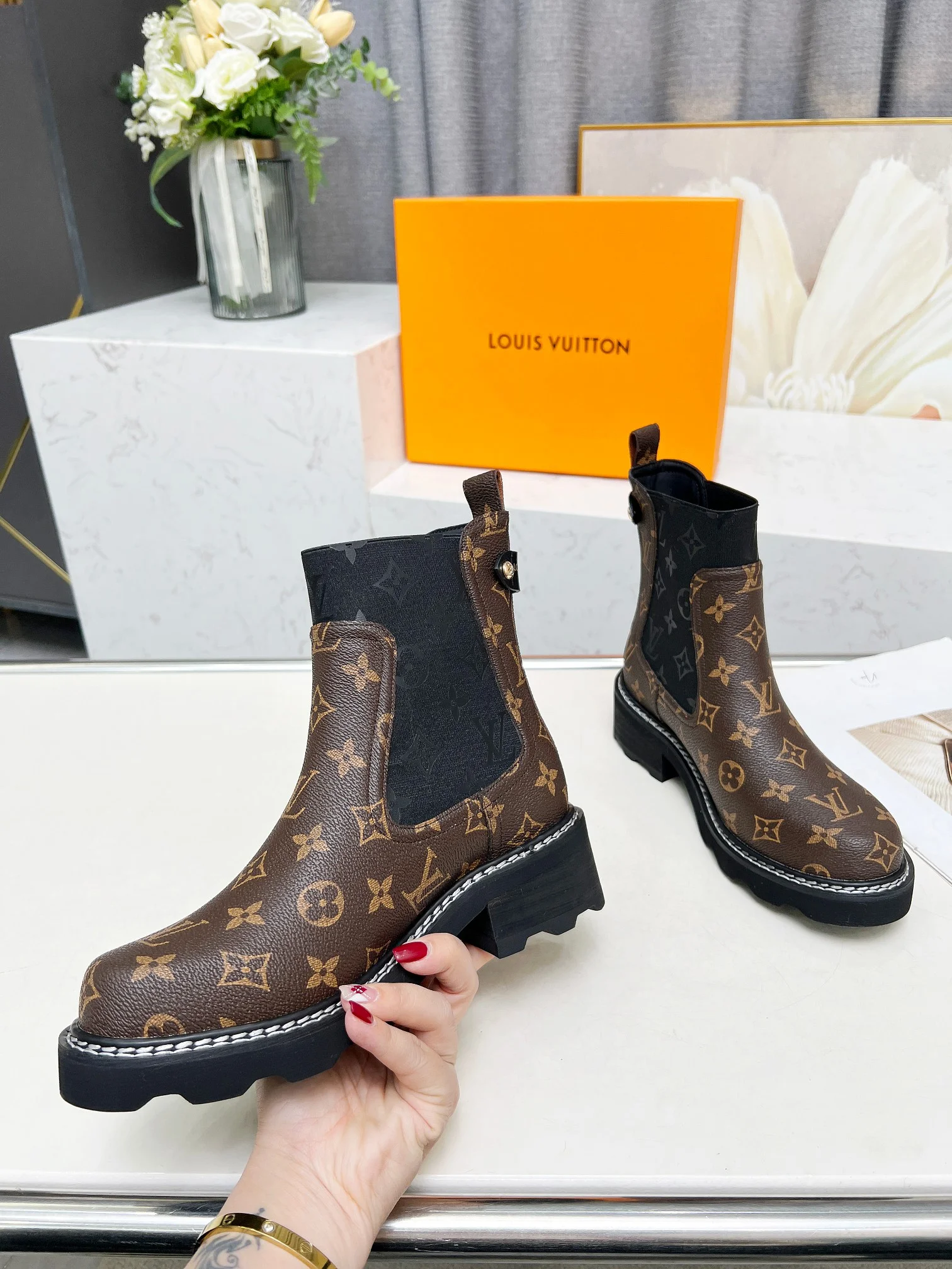 LV Booties Full-grain Leather Brown-Black EU35-40 B70202609111739 - Image 7