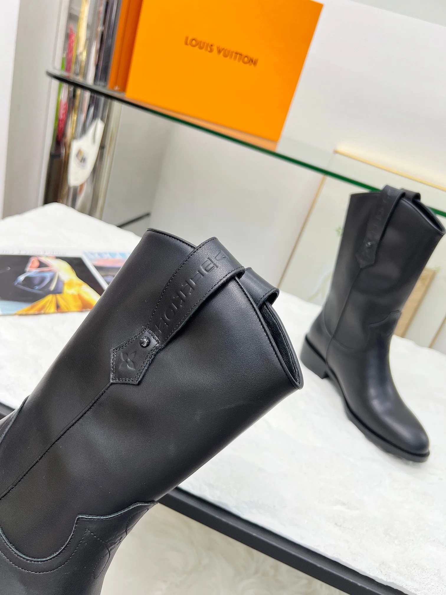 LV Boots Black B90202609111715 - Image 7
