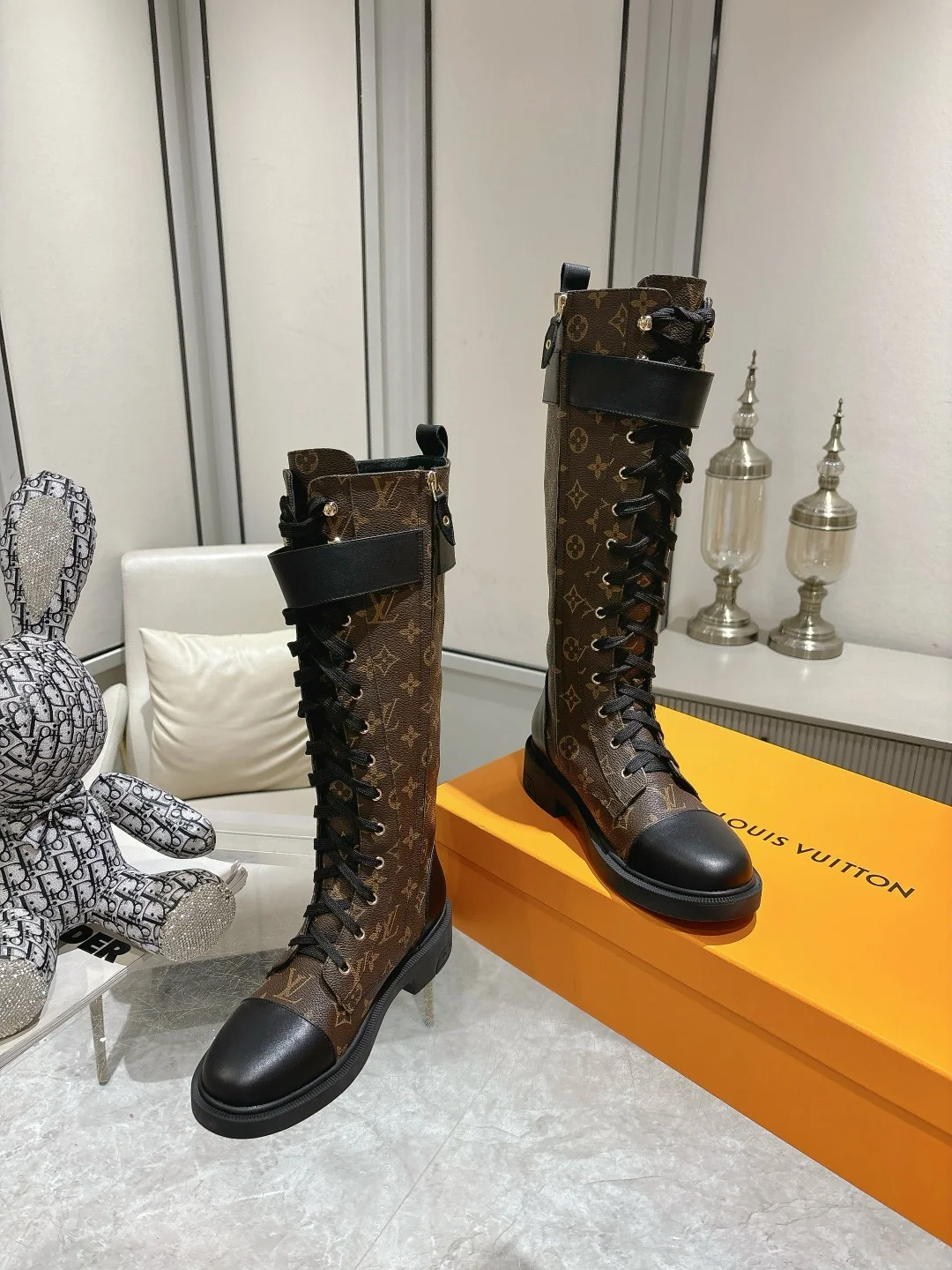 LV Boots Brown-Black C50202609111708 - Image 4