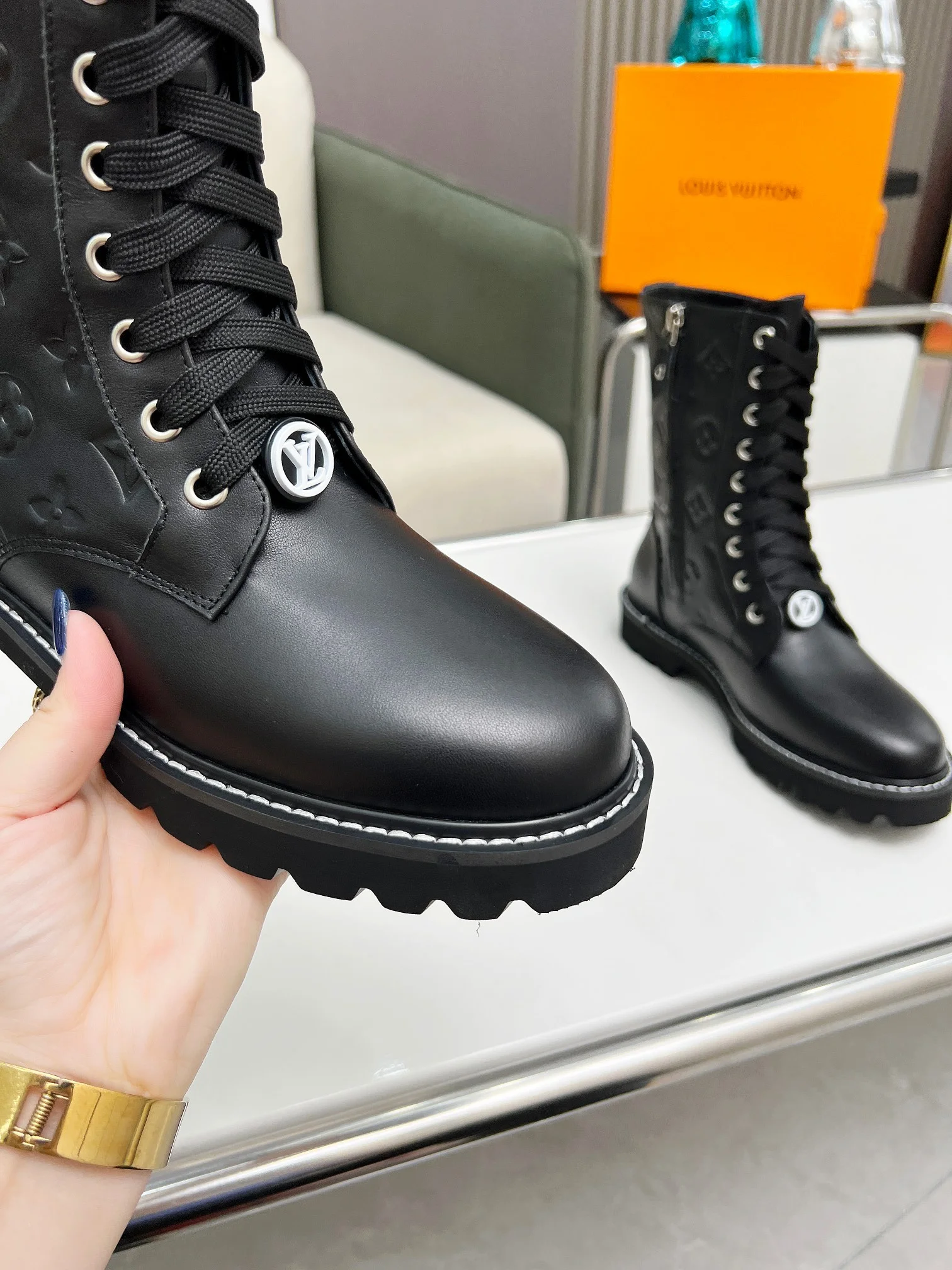 LV Boots Calf Leather Black EU35-40 C50202609111728 - Image 8