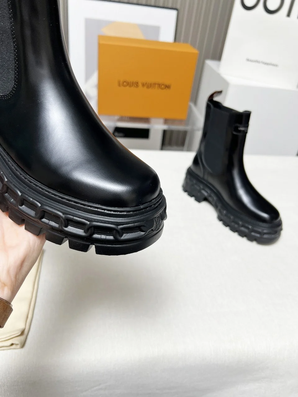 LV Boots Calf Leather Black EU35-41 C10202609111239