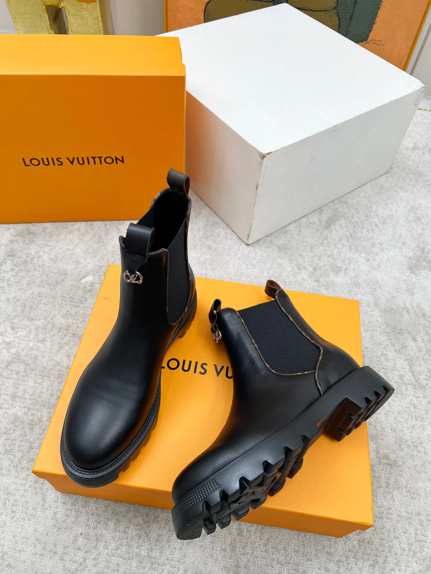 LV Boots Calfskin Leather Black EU35-40 B60202609111712 - Image 5