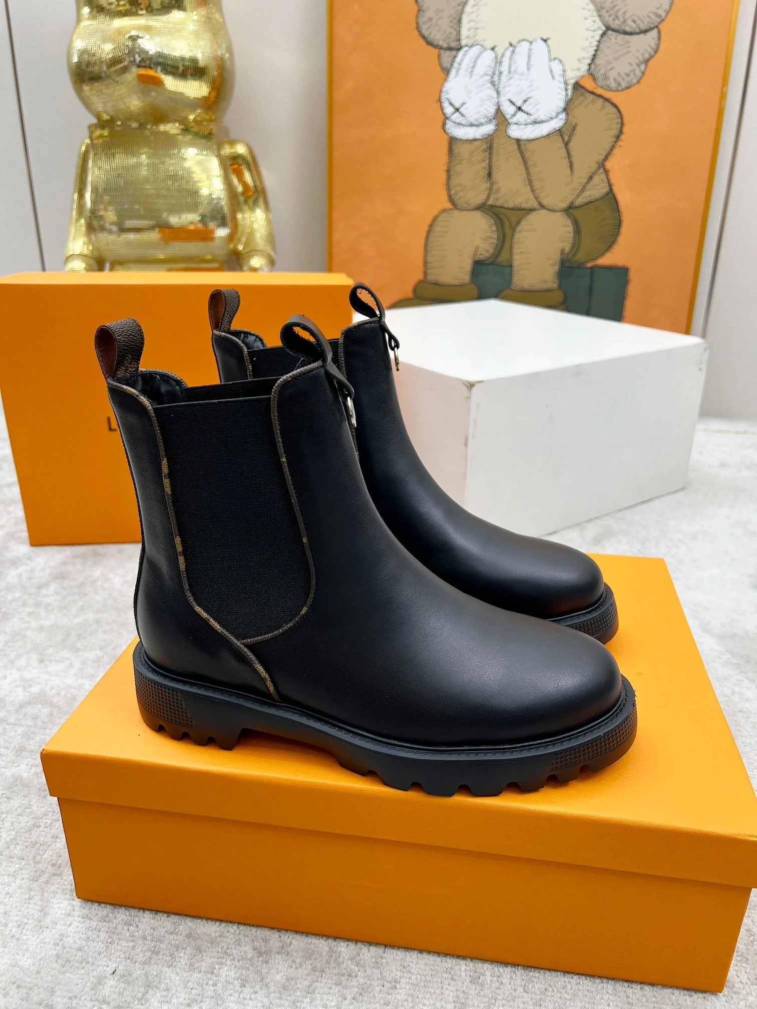 LV Boots Calfskin Leather Black EU35-40 B60202609111712 - Image 7