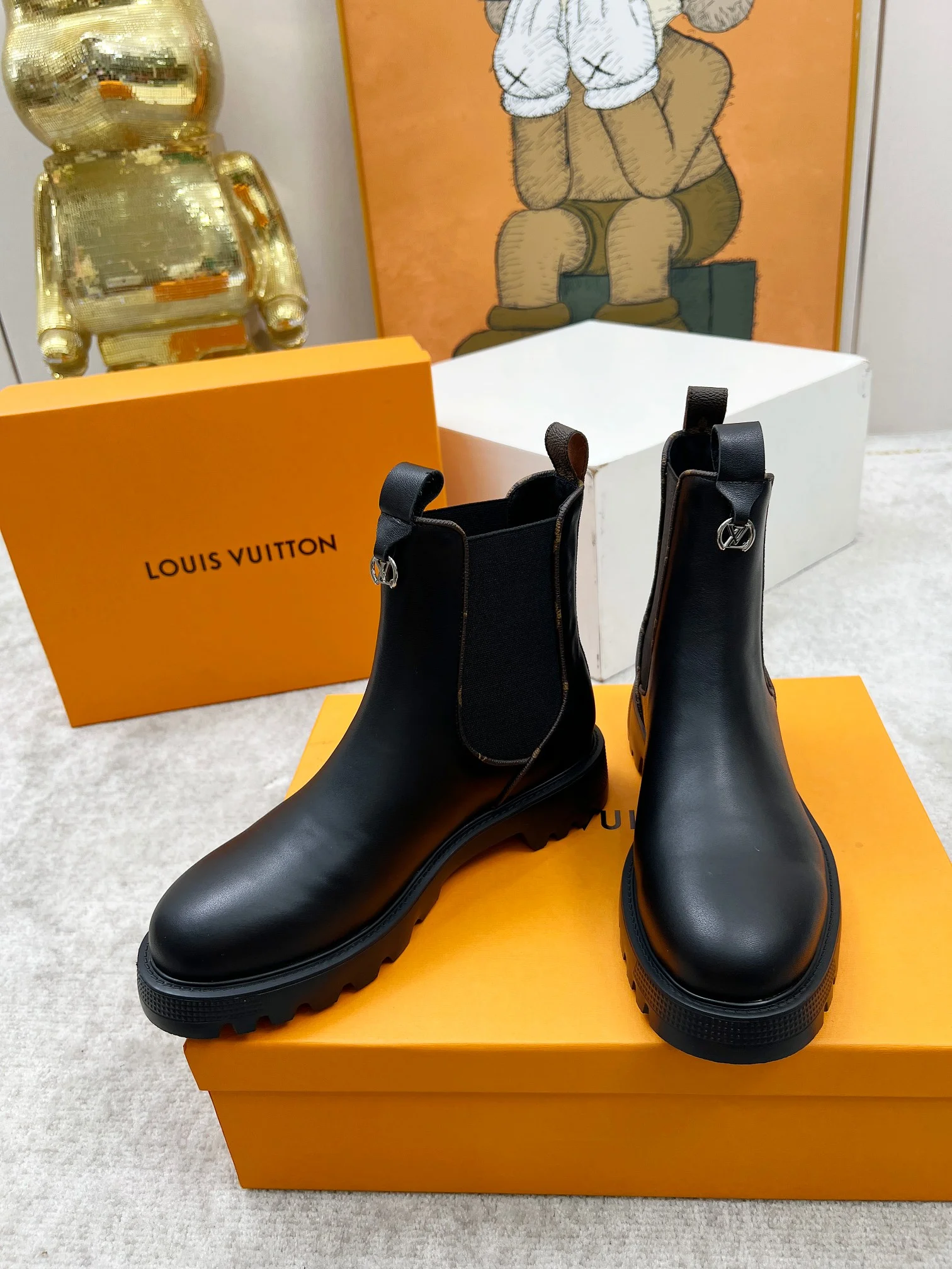 LV Boots Calfskin Leather Black EU35-40 B60202609111712 - Image 9