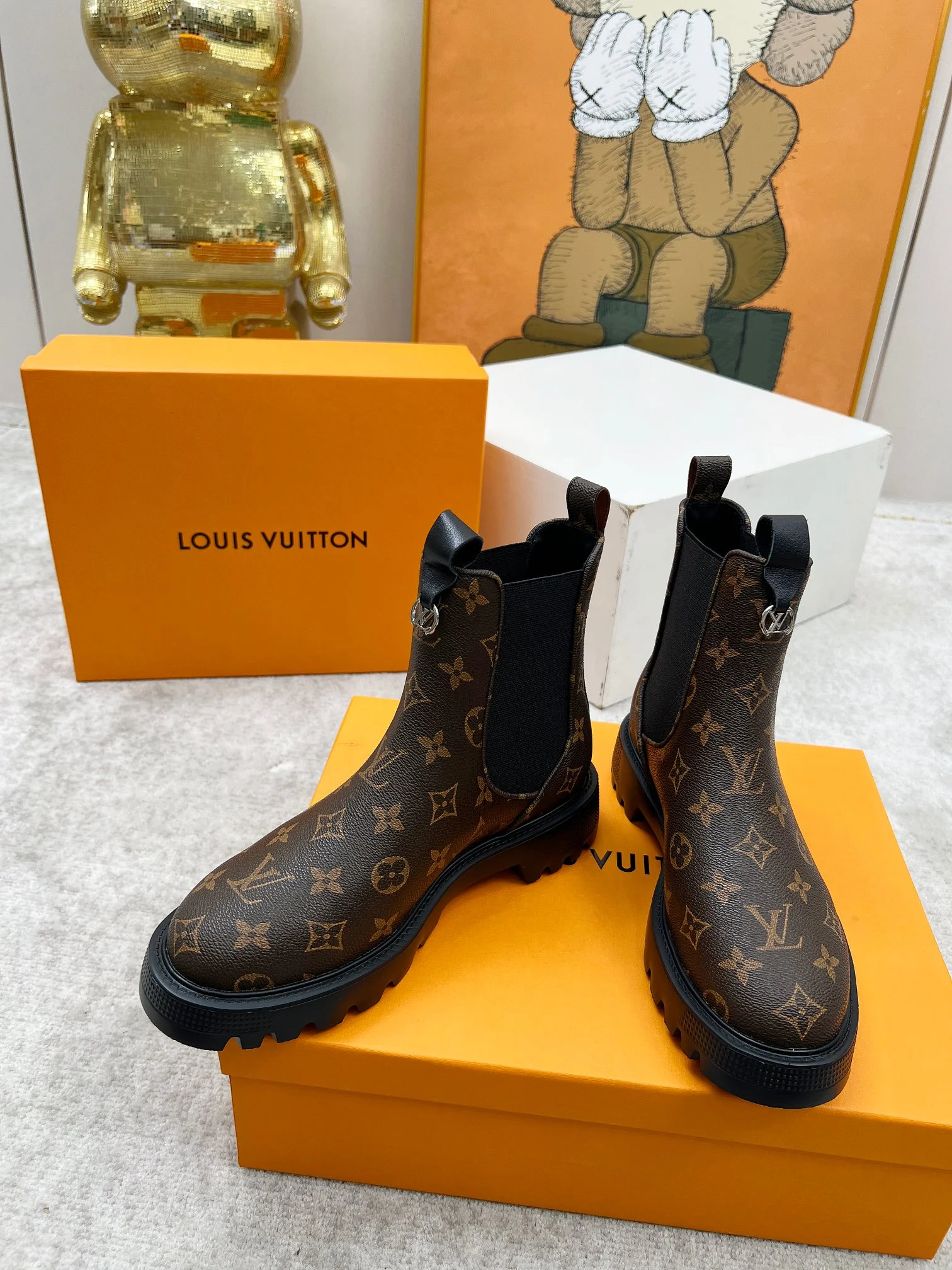 LV Boots Calfskin Leather Brown-Black EU35-40 B60202609111711 - Image 3