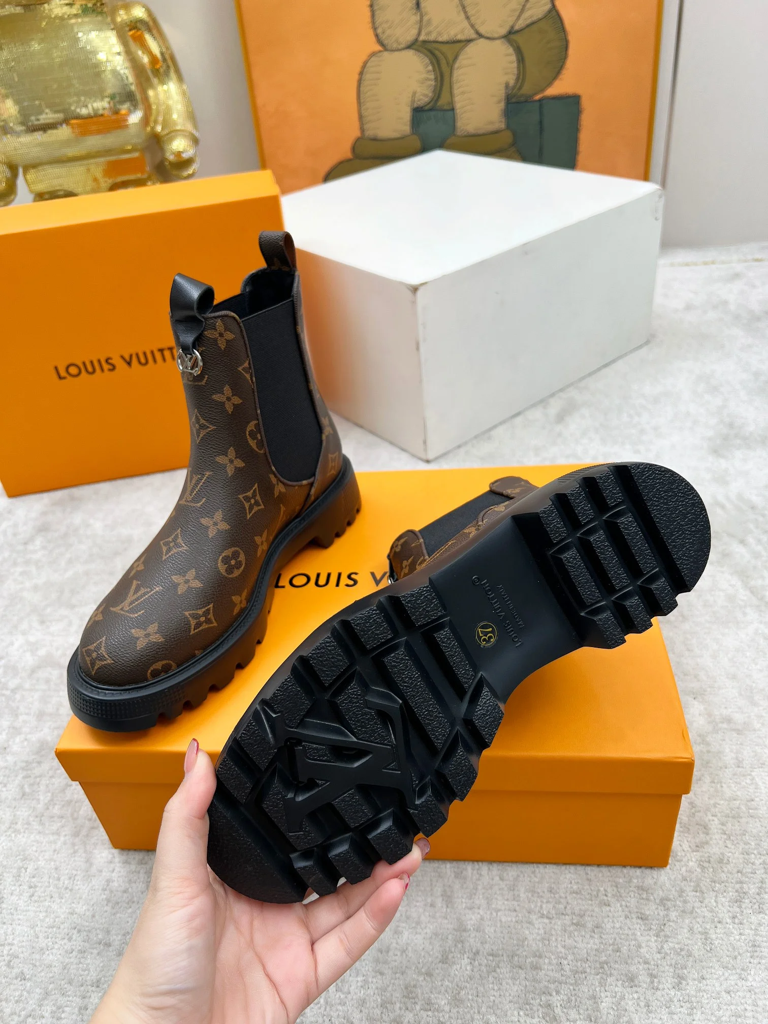 LV Boots Calfskin Leather Brown-Black EU35-40 B60202609111711 - Image 4