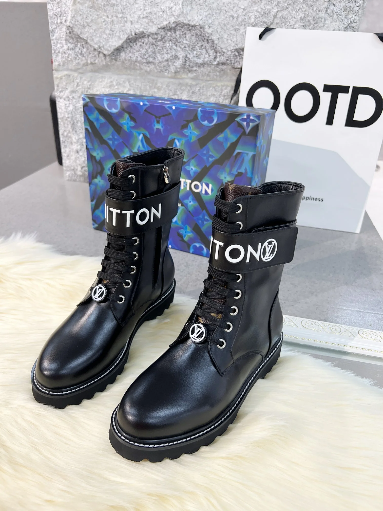 LV Boots Full-grain Calf Leather Black-White EU35-40 B70202609111732 - Image 2