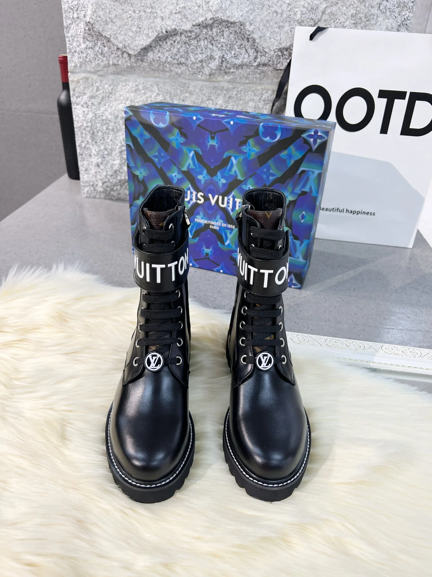 LV Boots Full-grain Calf Leather Black-White EU35-40 B70202609111732 - Image 3