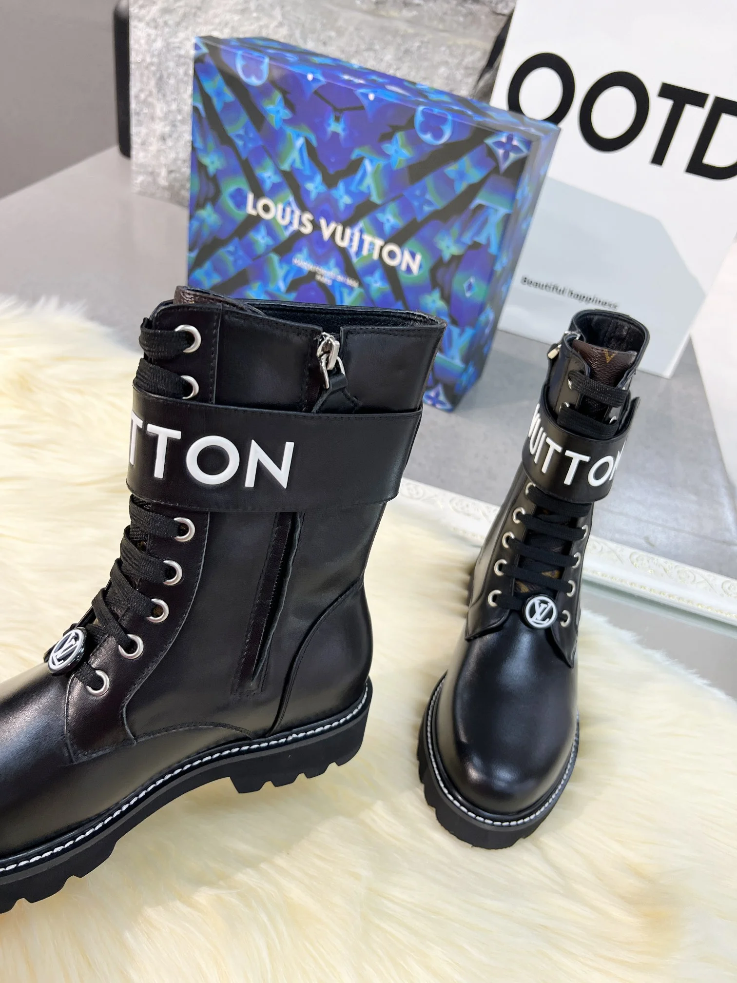 LV Boots Full-grain Calf Leather Black-White EU35-40 B70202609111732 - Image 6