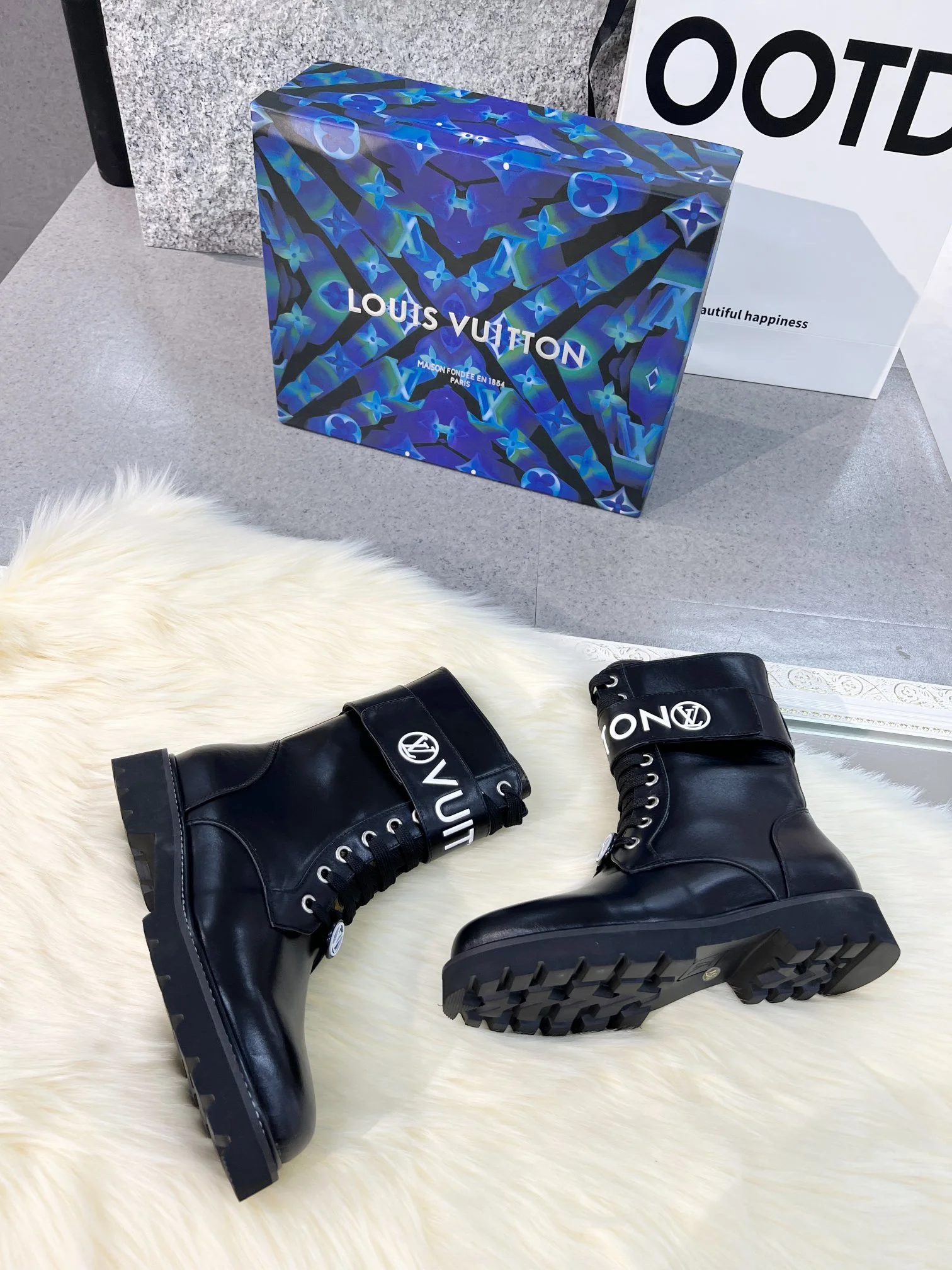 LV Boots Full-grain Calf Leather Black-White EU35-40 B70202609111732 - Image 7