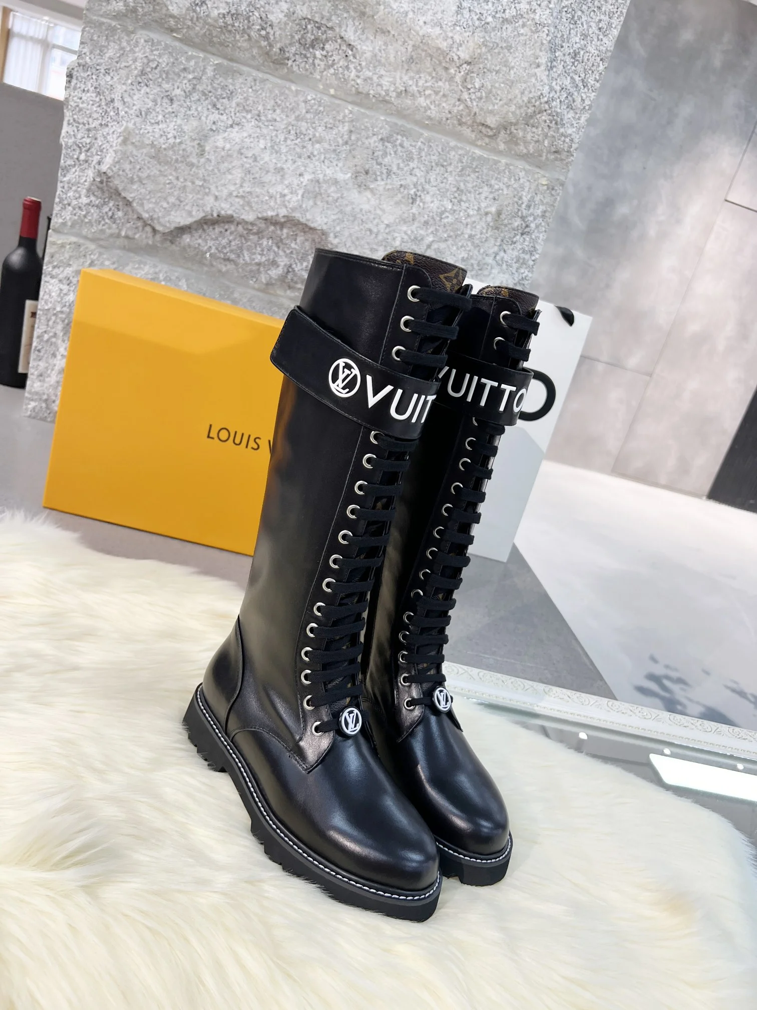 LV Boots Full-grain Leather Black-White EU35-40 B70202609111734