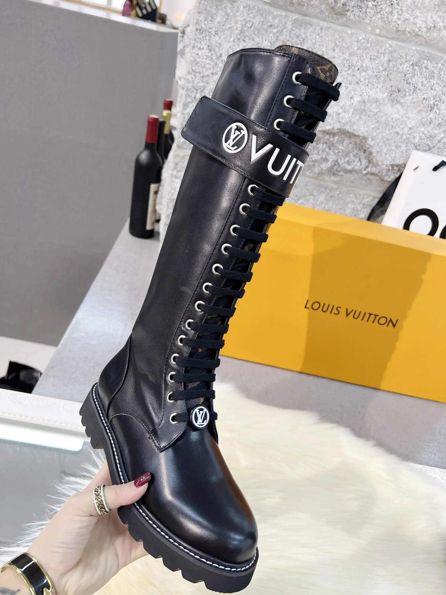 LV Boots Full-grain Leather Black-White EU35-40 B70202609111734 - Image 4