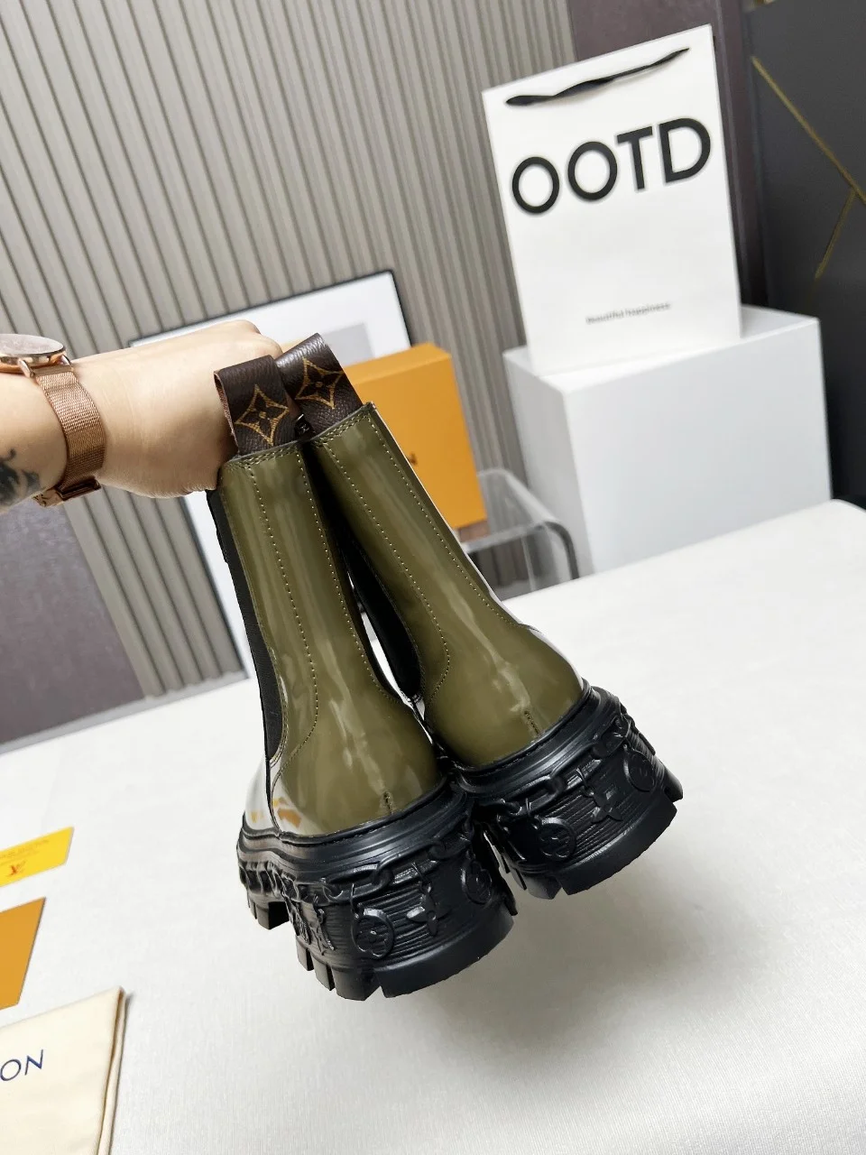 LV Boots Patent Calf Leather Green-Black EU35-41 C10202609111240 - Image 5