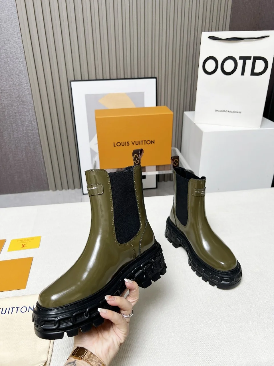 LV Boots Patent Calf Leather Green-Black EU35-41 C10202609111240 - Image 7
